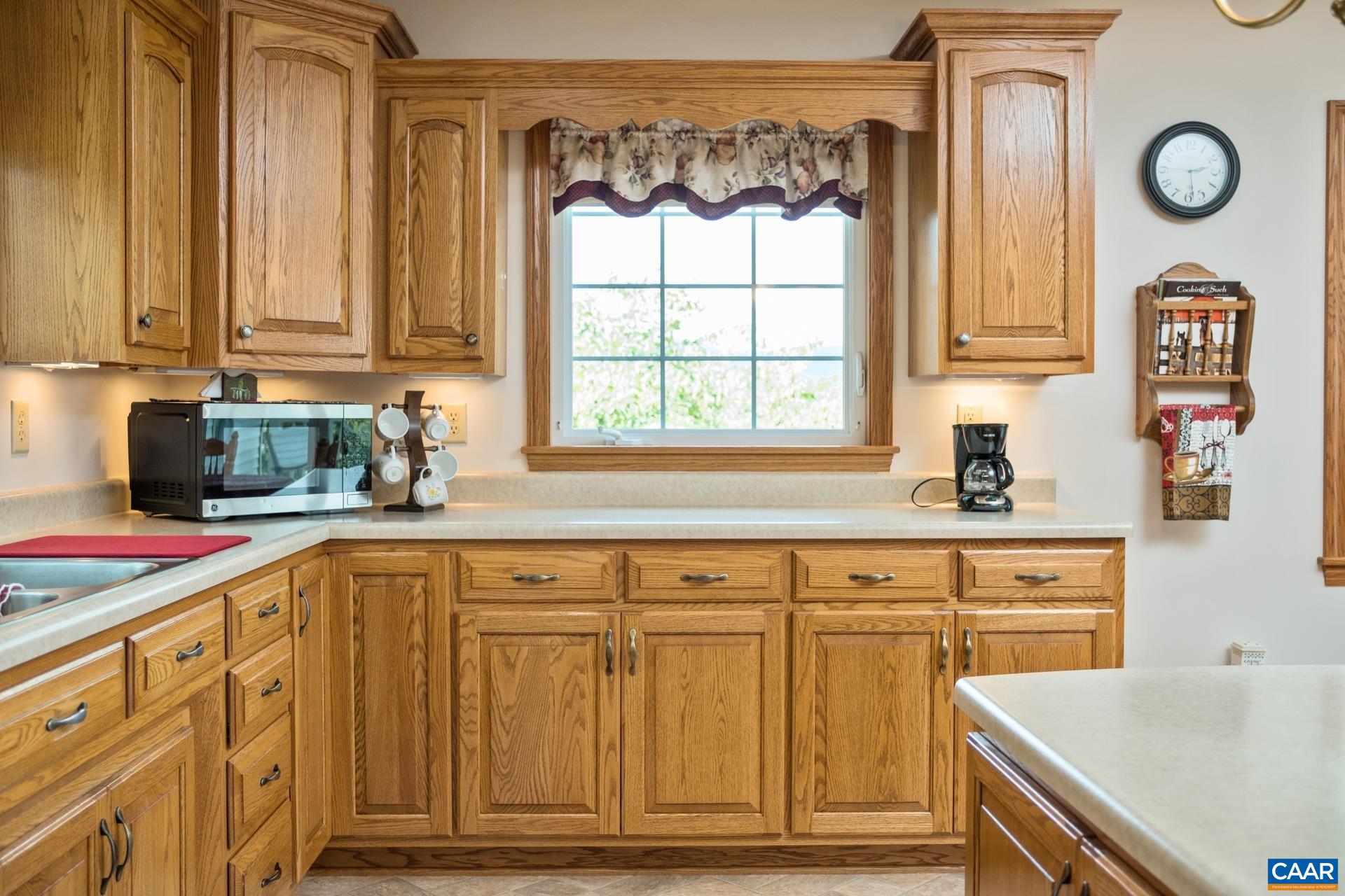 1640 PEA RIDGE RD