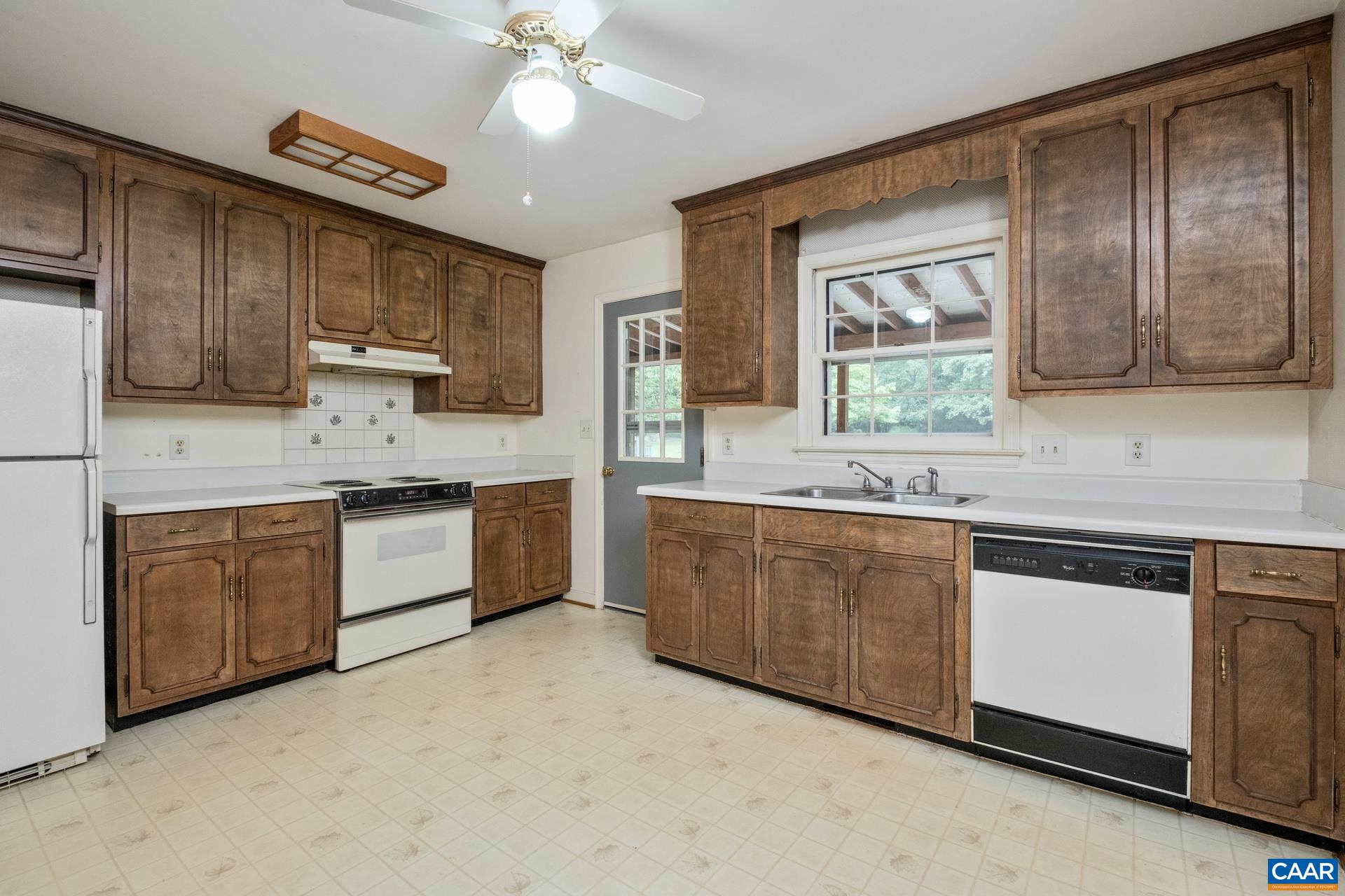 5106 STONY POINT PASS