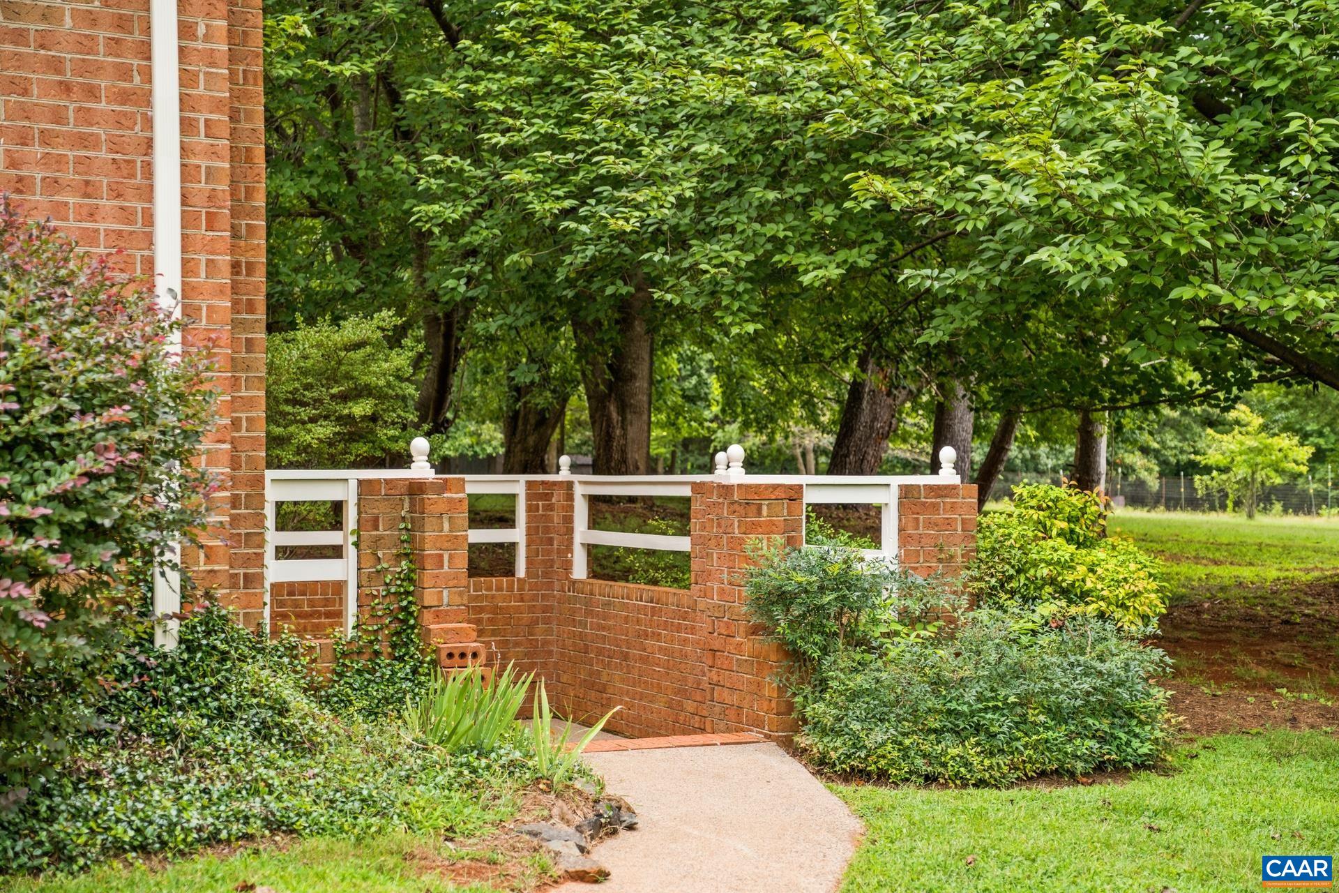 5106 STONY POINT PASS