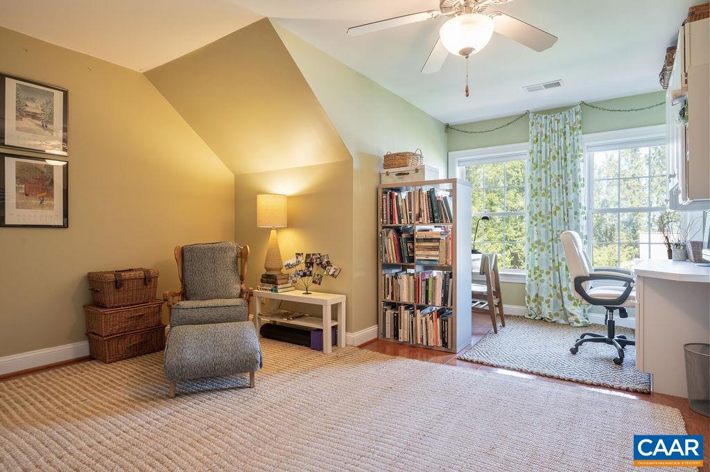 727 CAIRN HEIGHTS CT