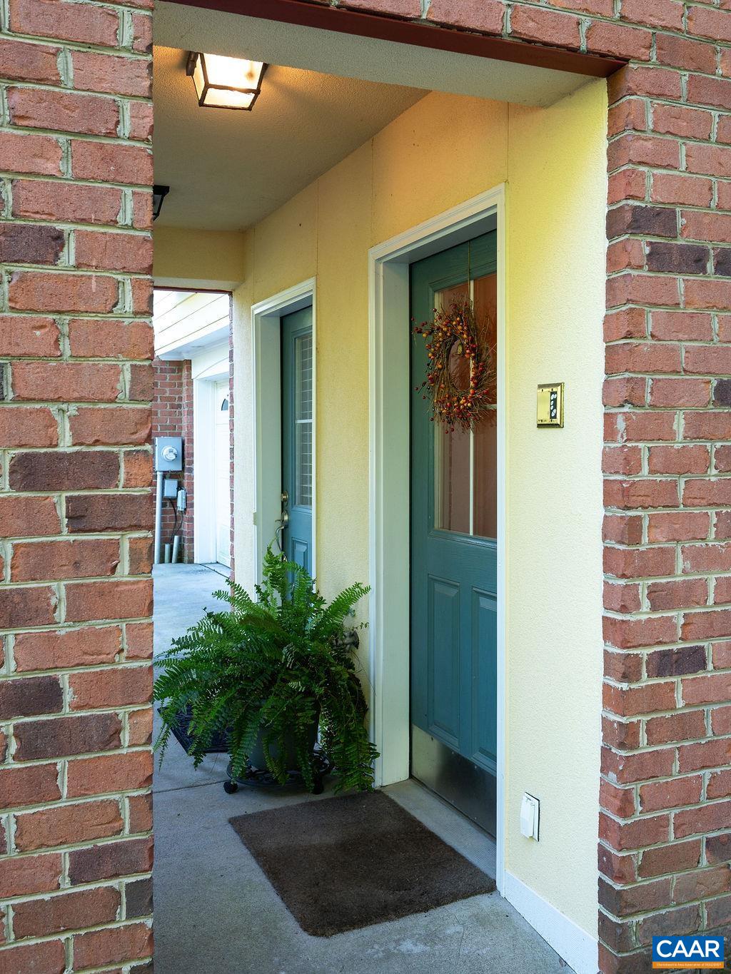 727 CAIRN HEIGHTS CT