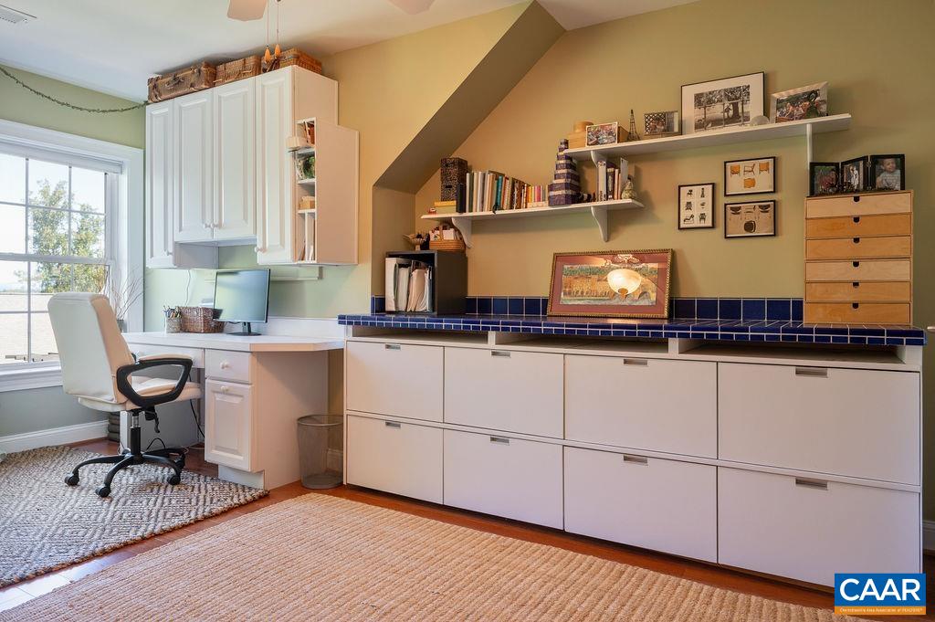 727 CAIRN HEIGHTS CT