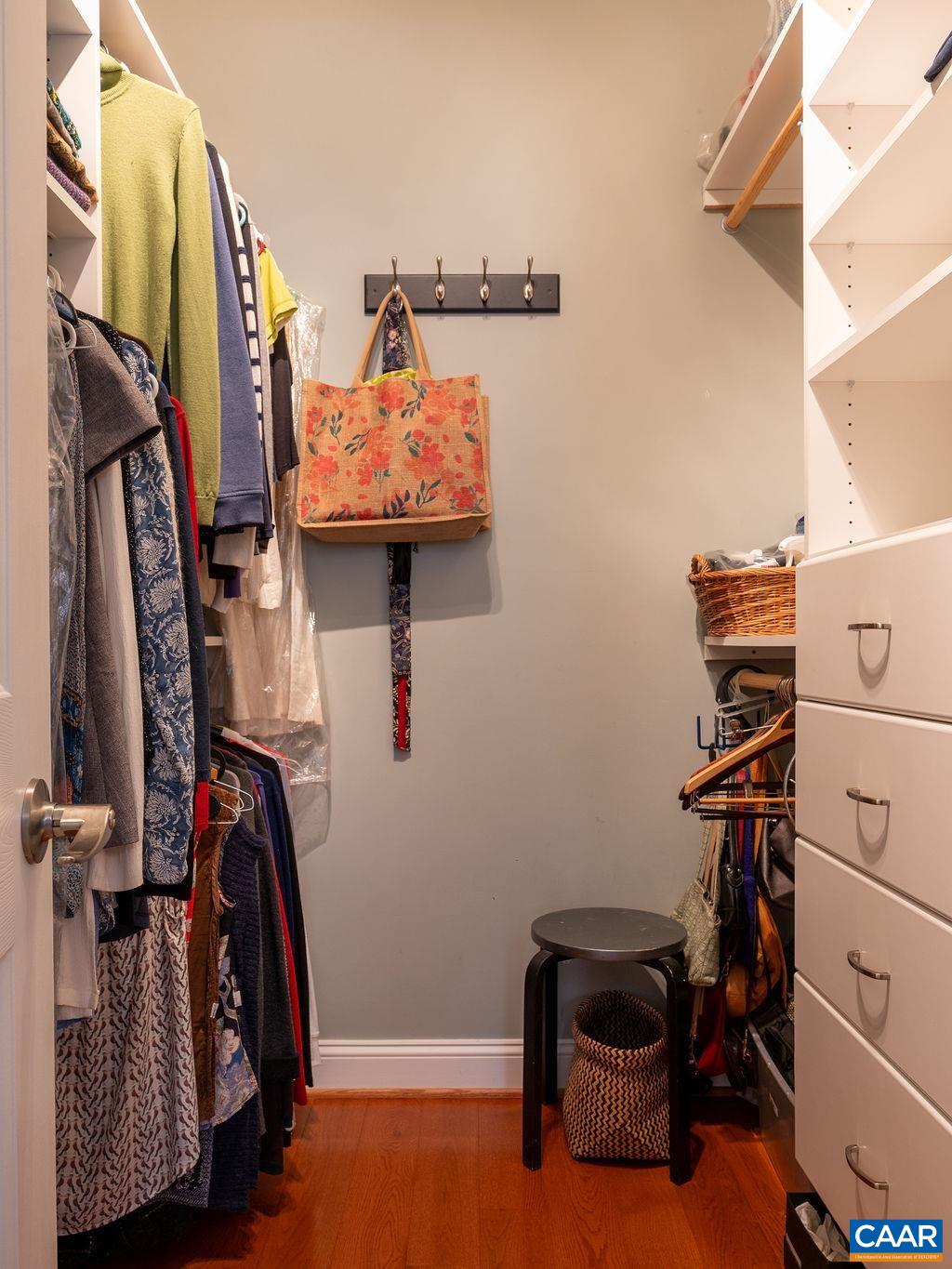 727 CAIRN HEIGHTS CT