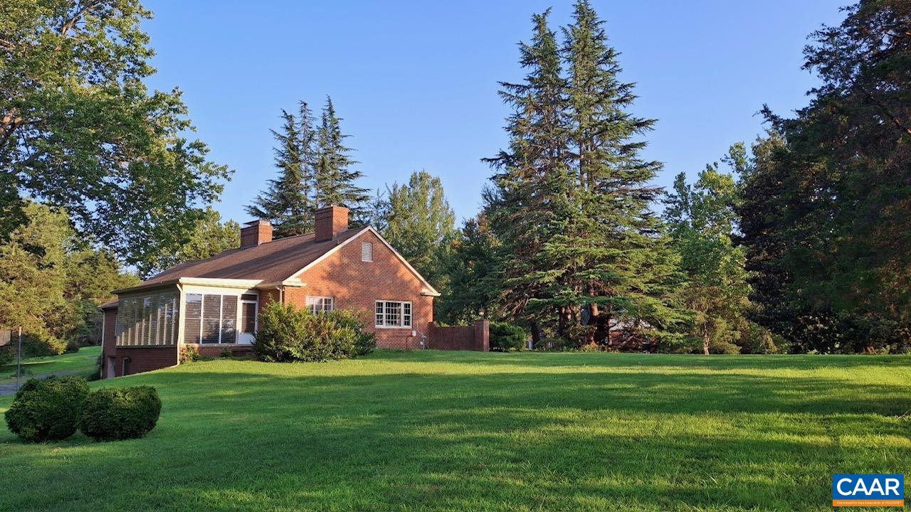 214 MONTVUE DR
