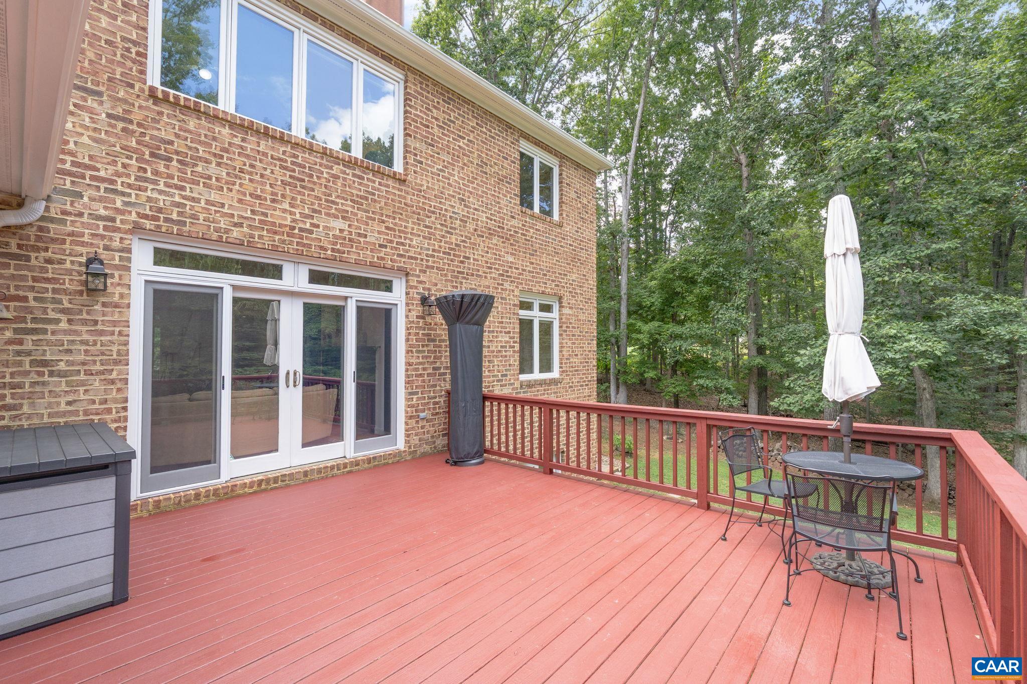 186 E TERRELL RD