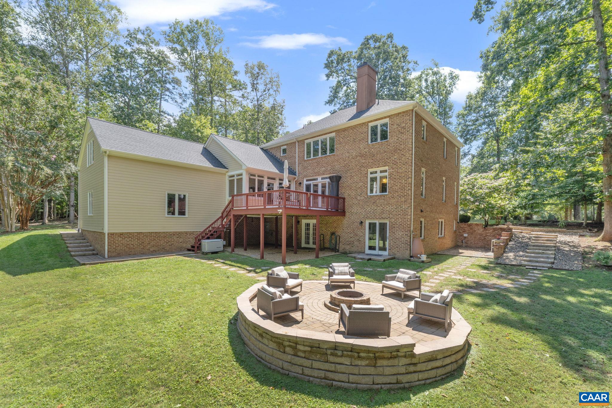 186 E TERRELL RD