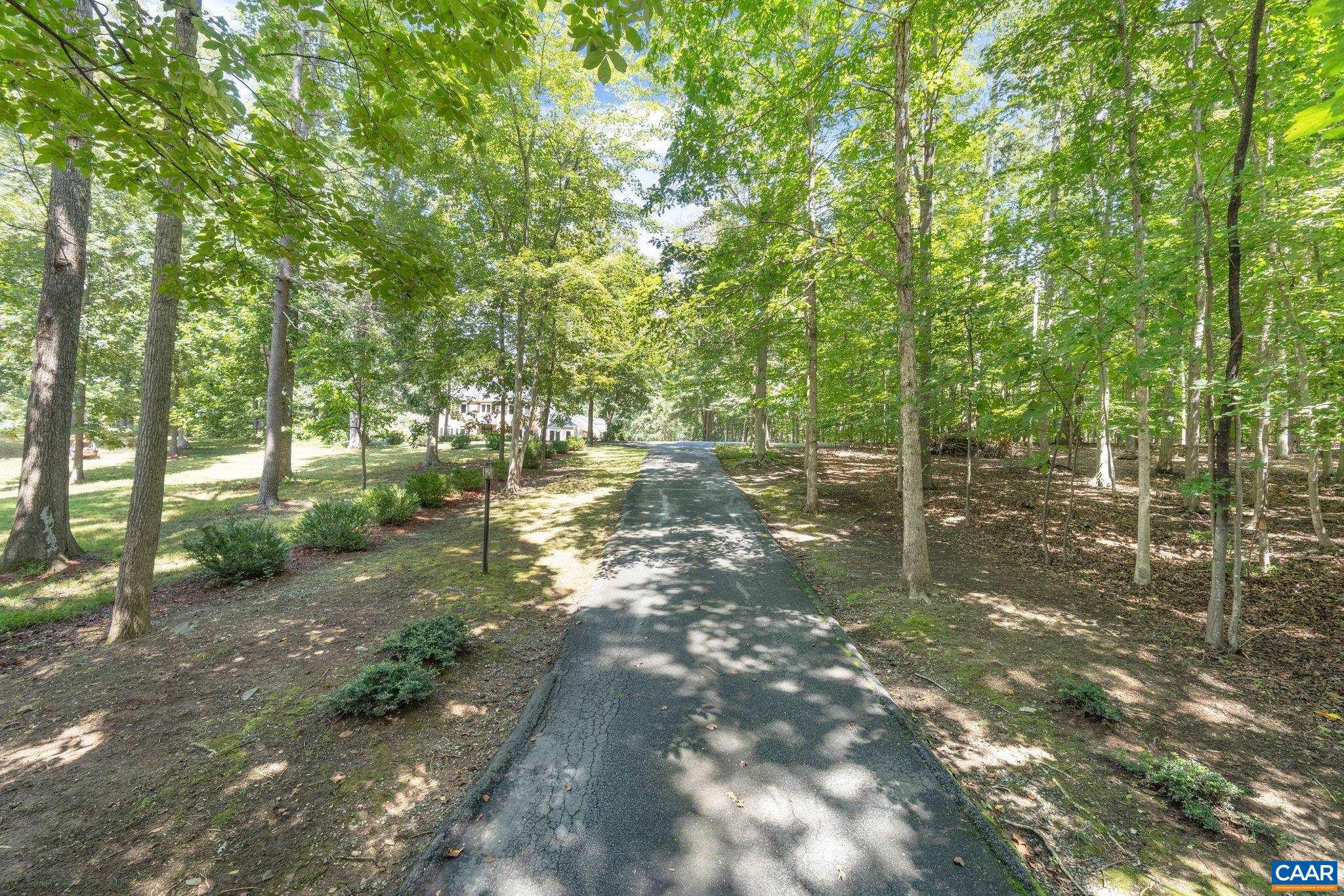 186 E TERRELL RD