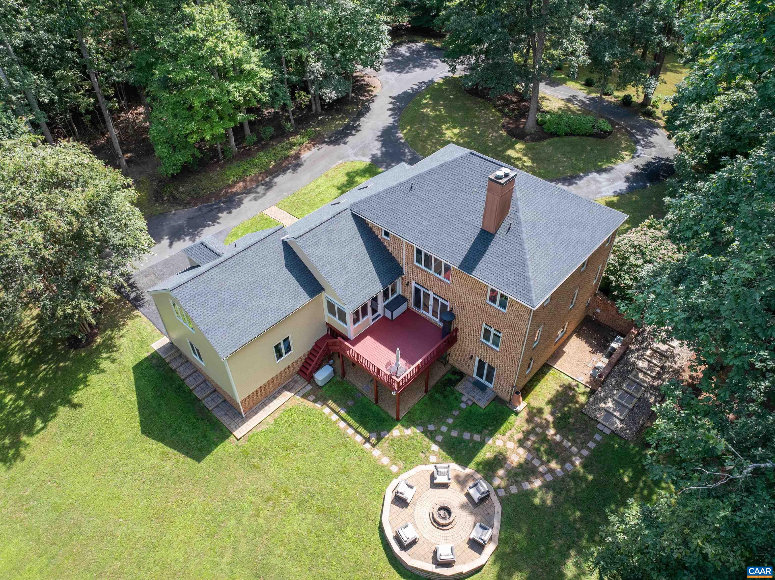186 E TERRELL RD