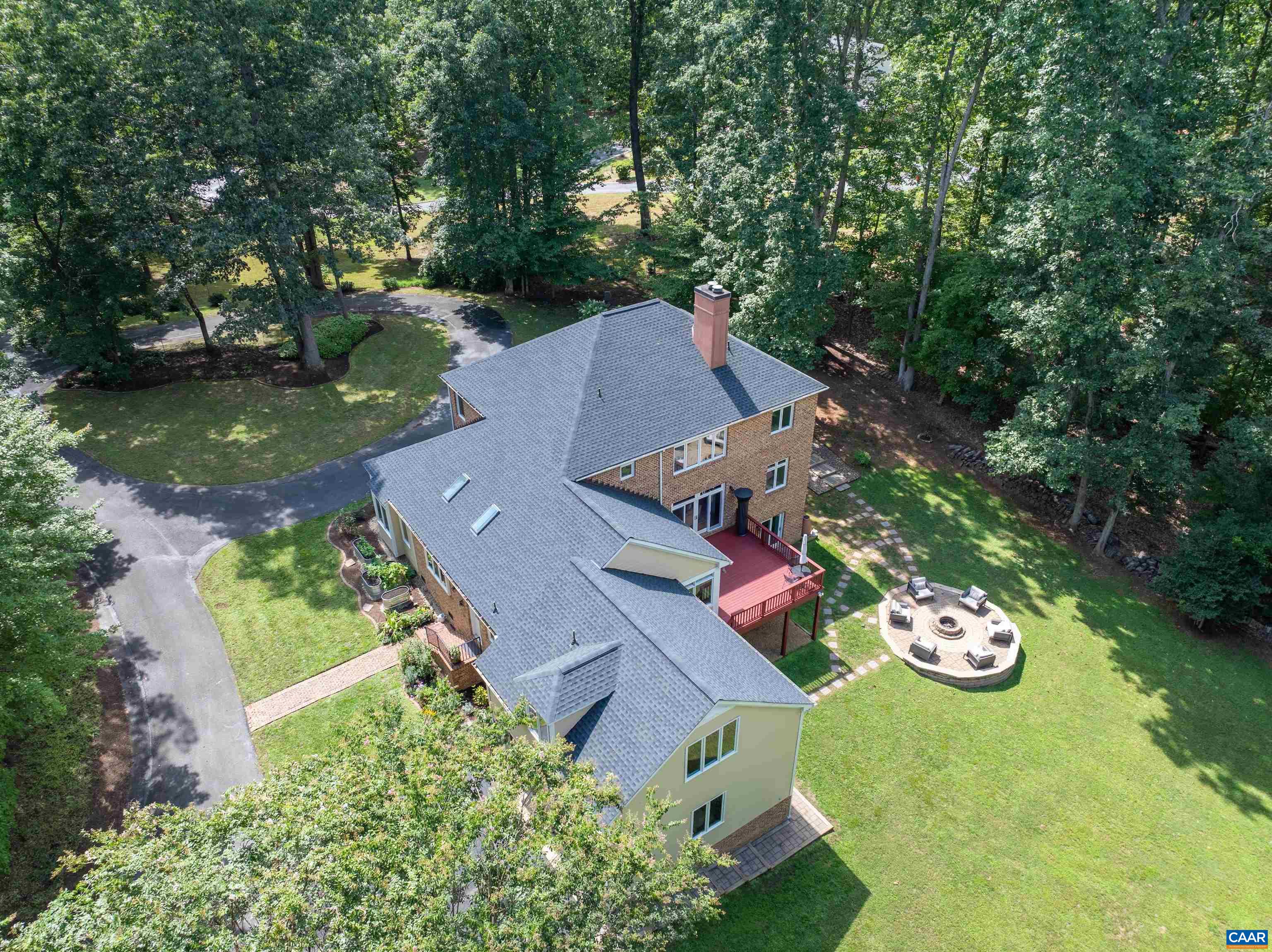 186 E TERRELL RD