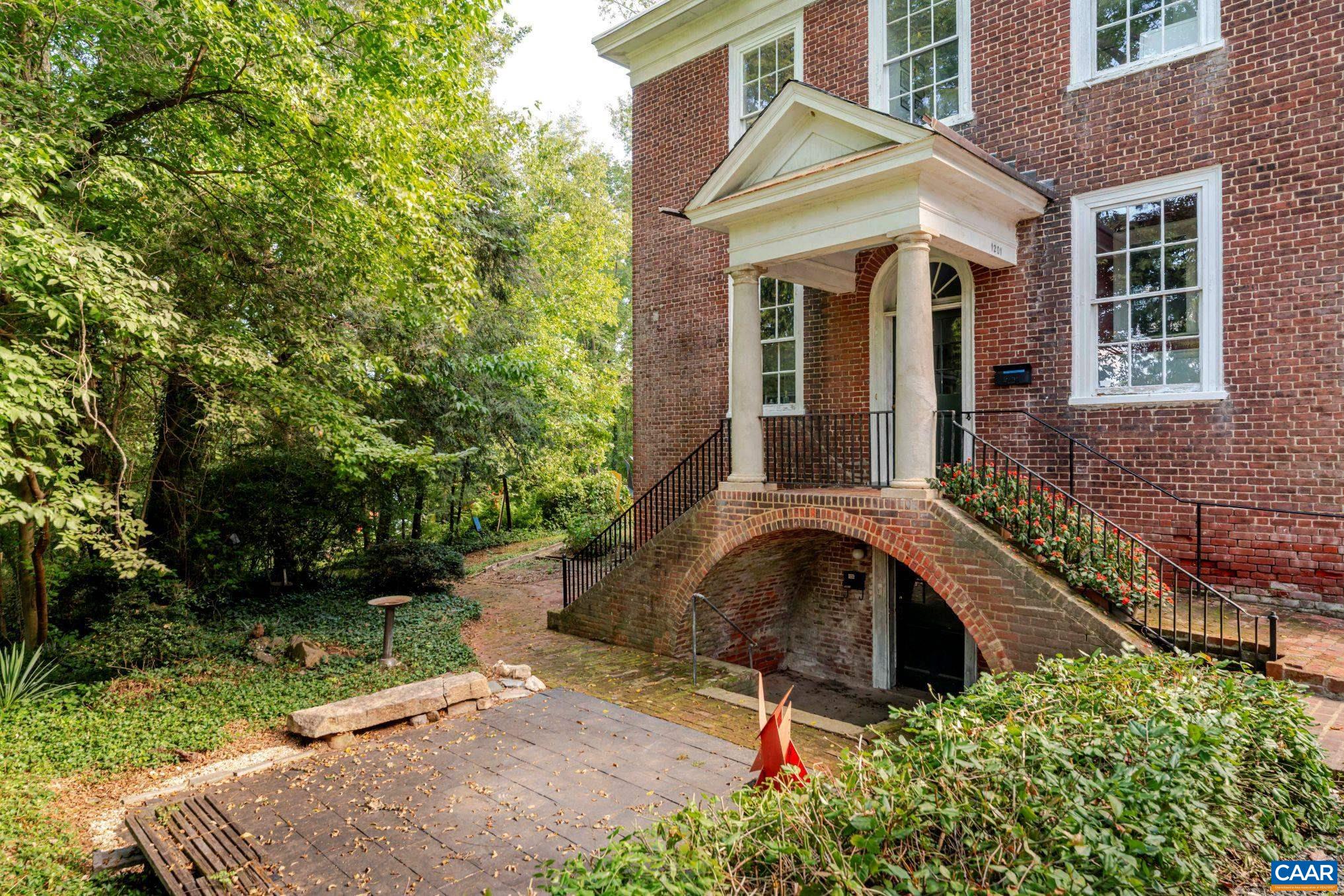 1201 EAST JEFFERSON ST 