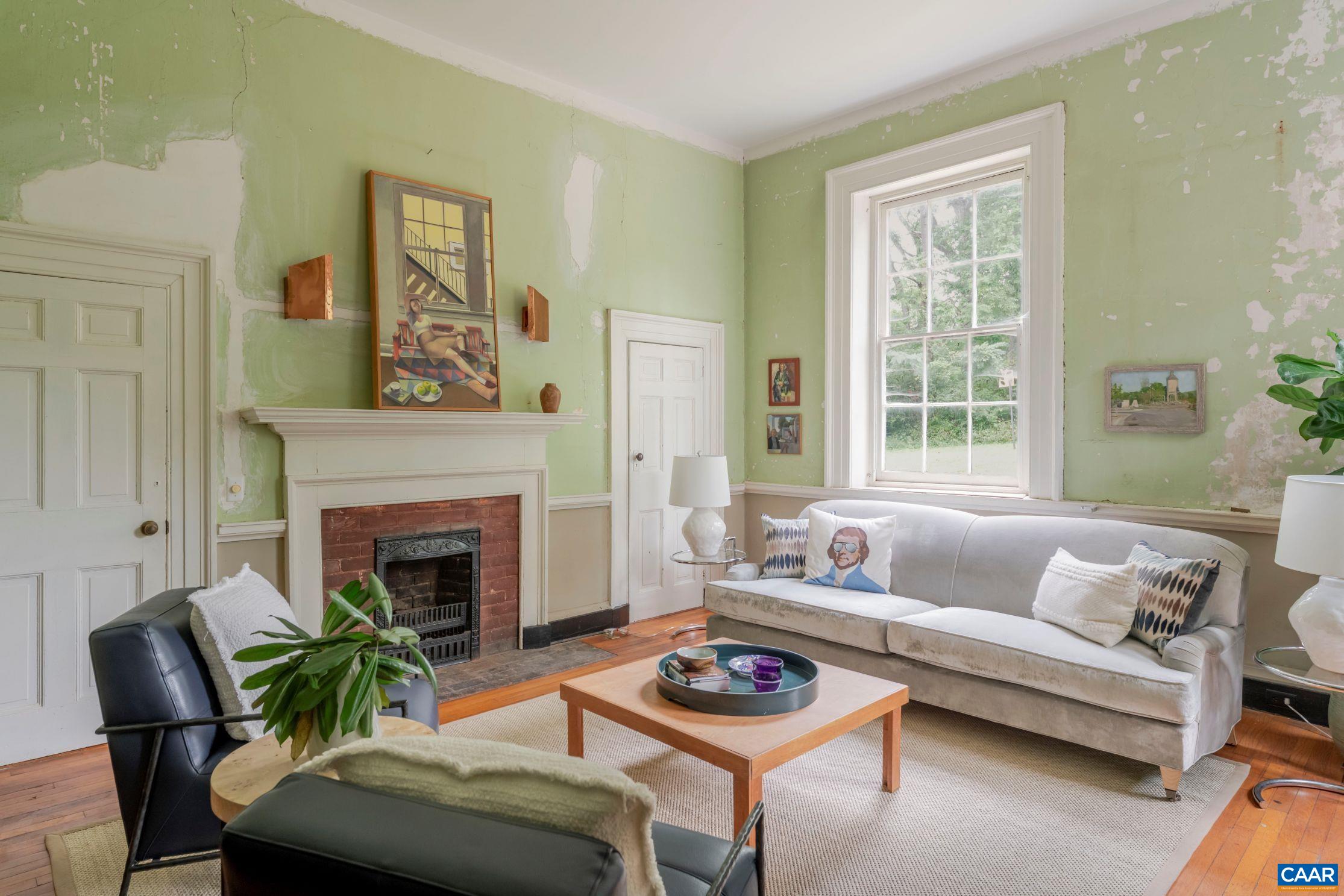 1201 EAST JEFFERSON ST 