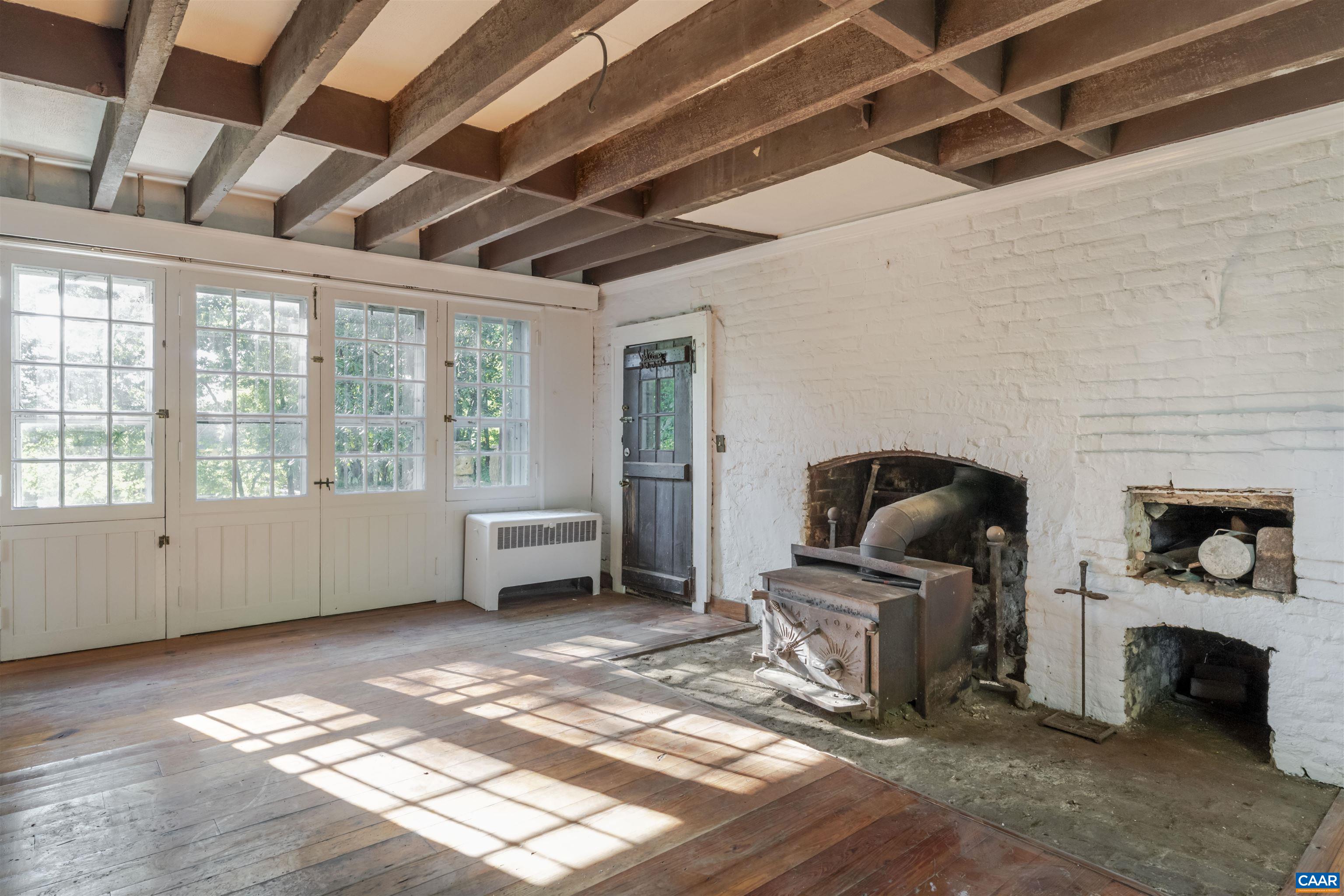 1201 EAST JEFFERSON ST 