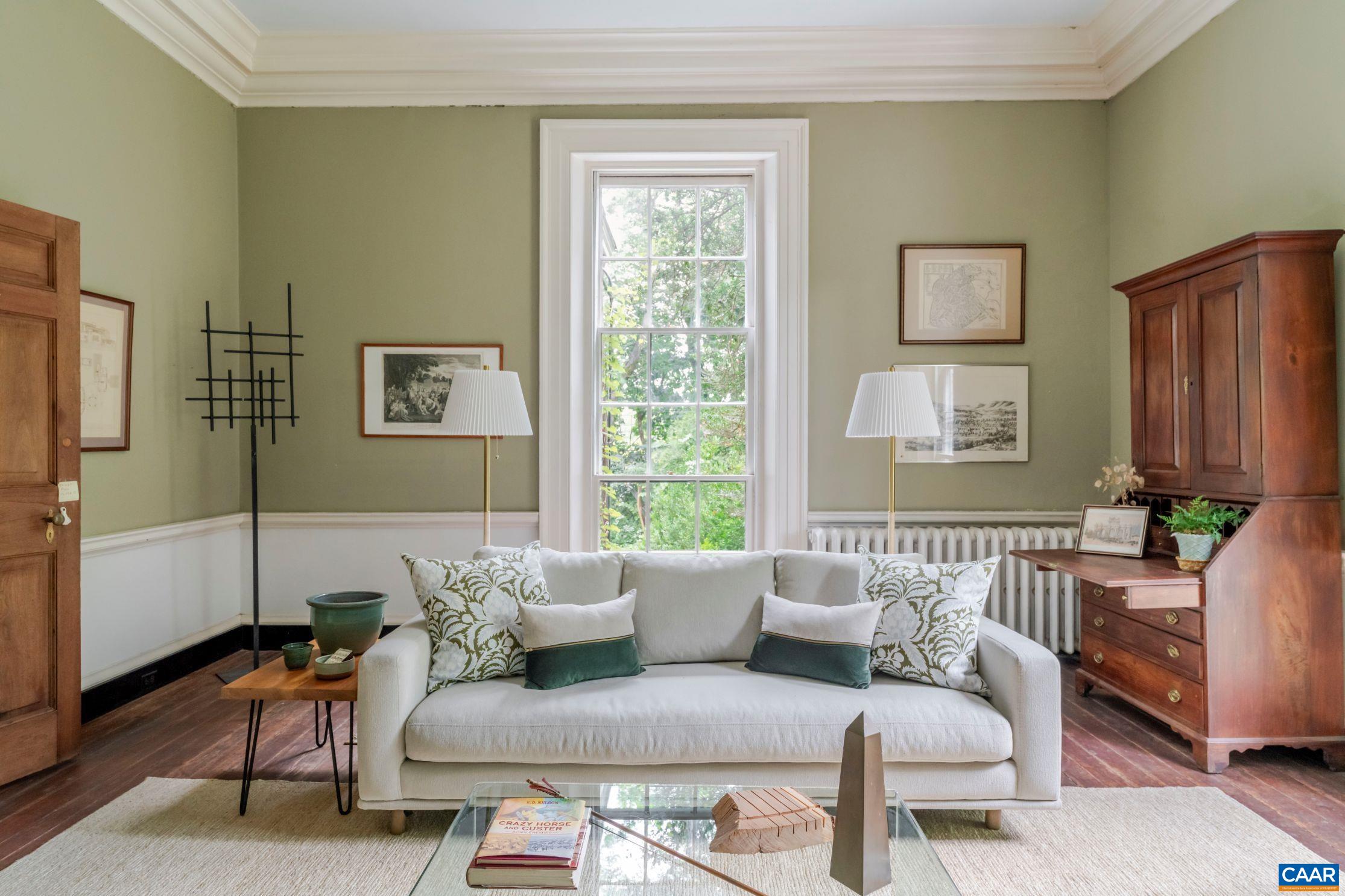 1201 EAST JEFFERSON ST 