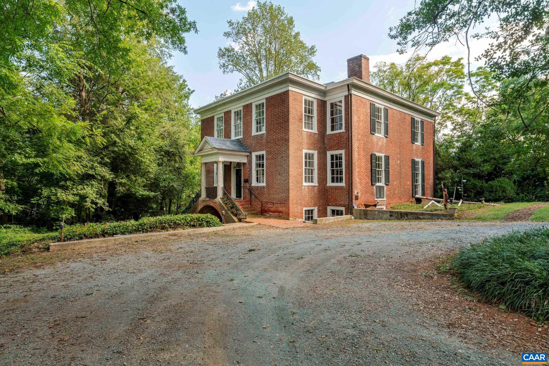 1201 EAST JEFFERSON ST 