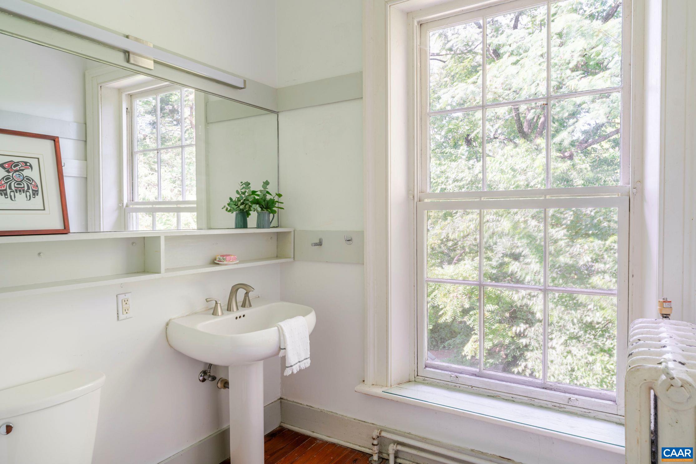 1201 EAST JEFFERSON ST 