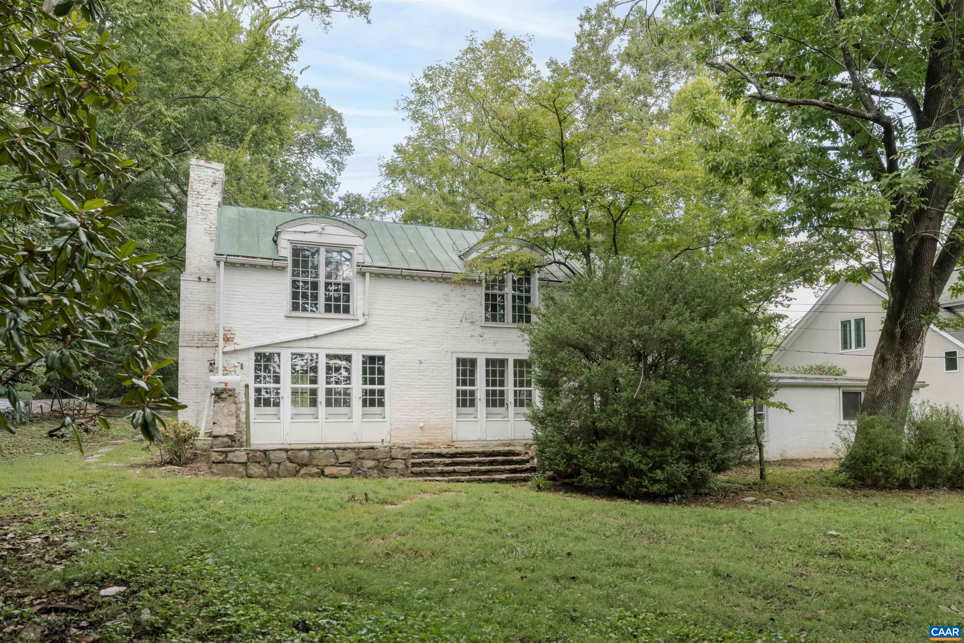 1201 EAST JEFFERSON ST 