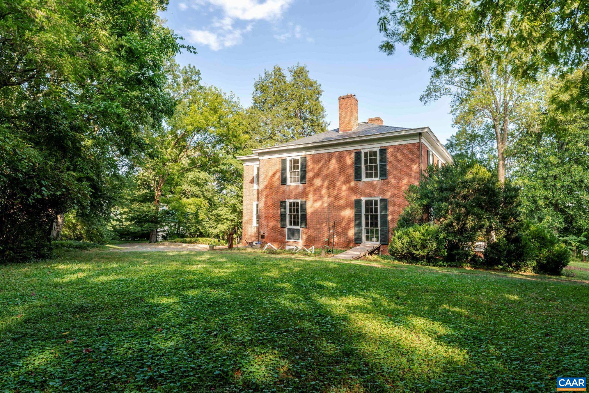 1201 EAST JEFFERSON ST 