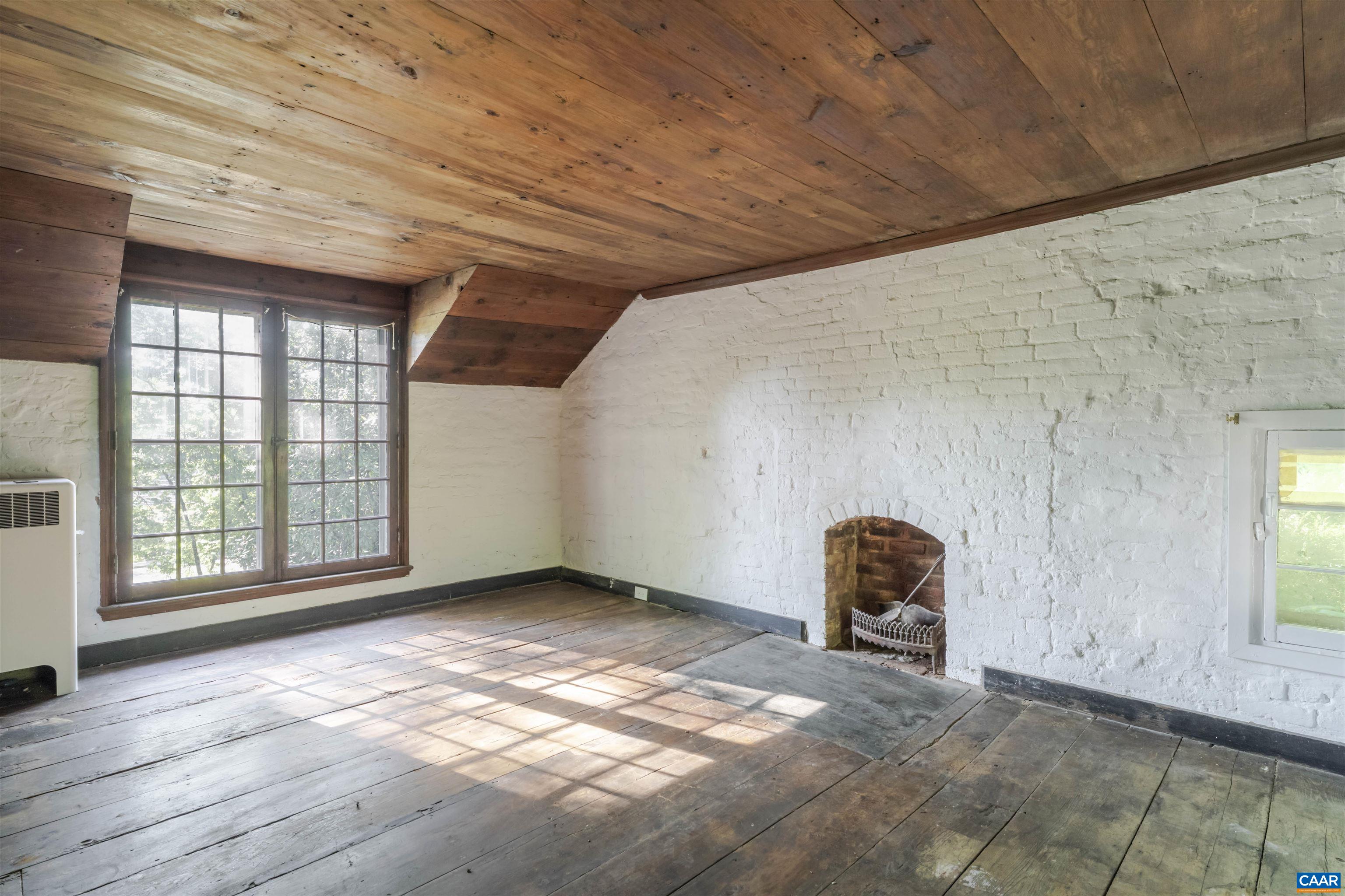 1201 EAST JEFFERSON ST 