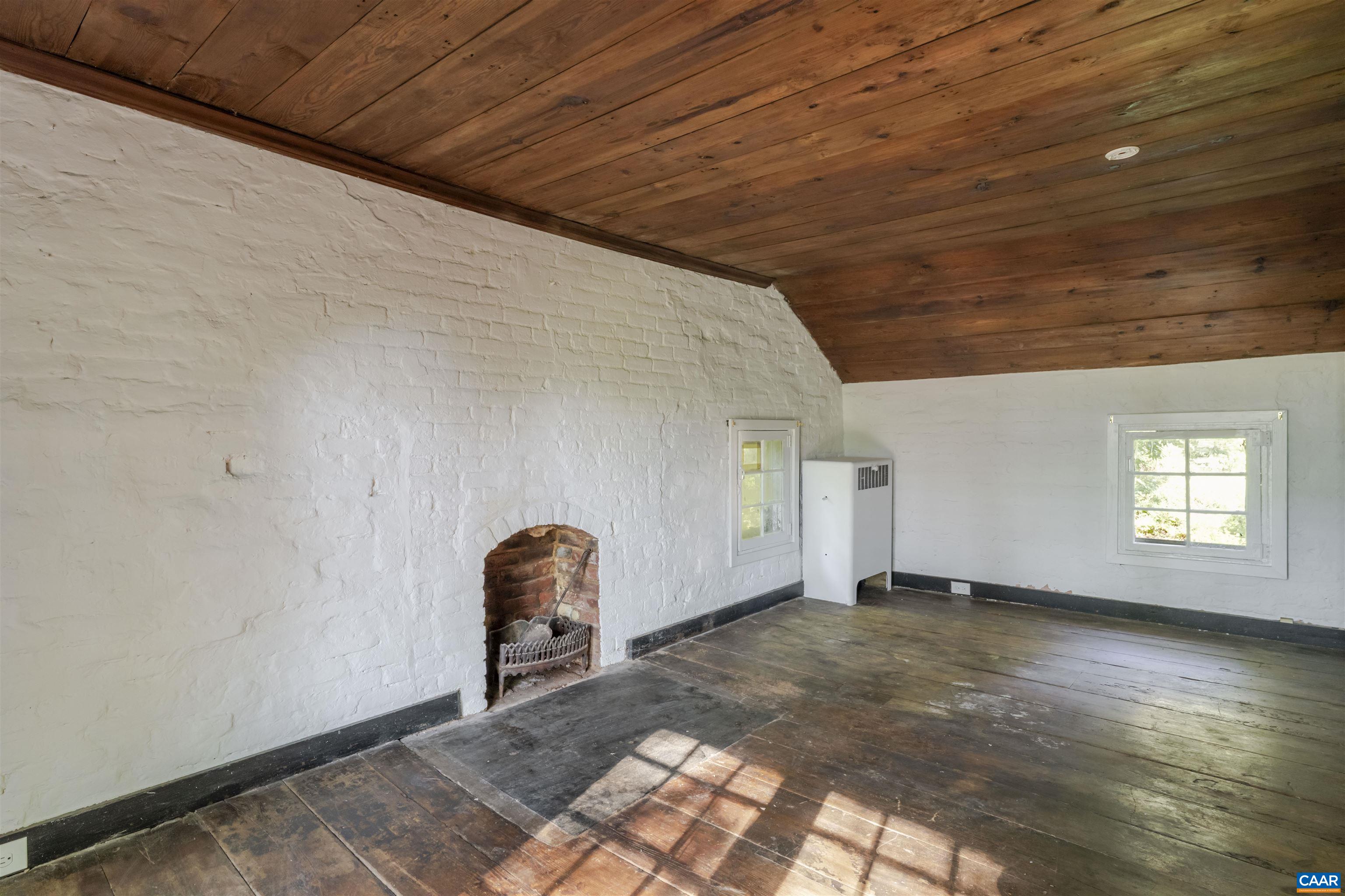 1201 EAST JEFFERSON ST 