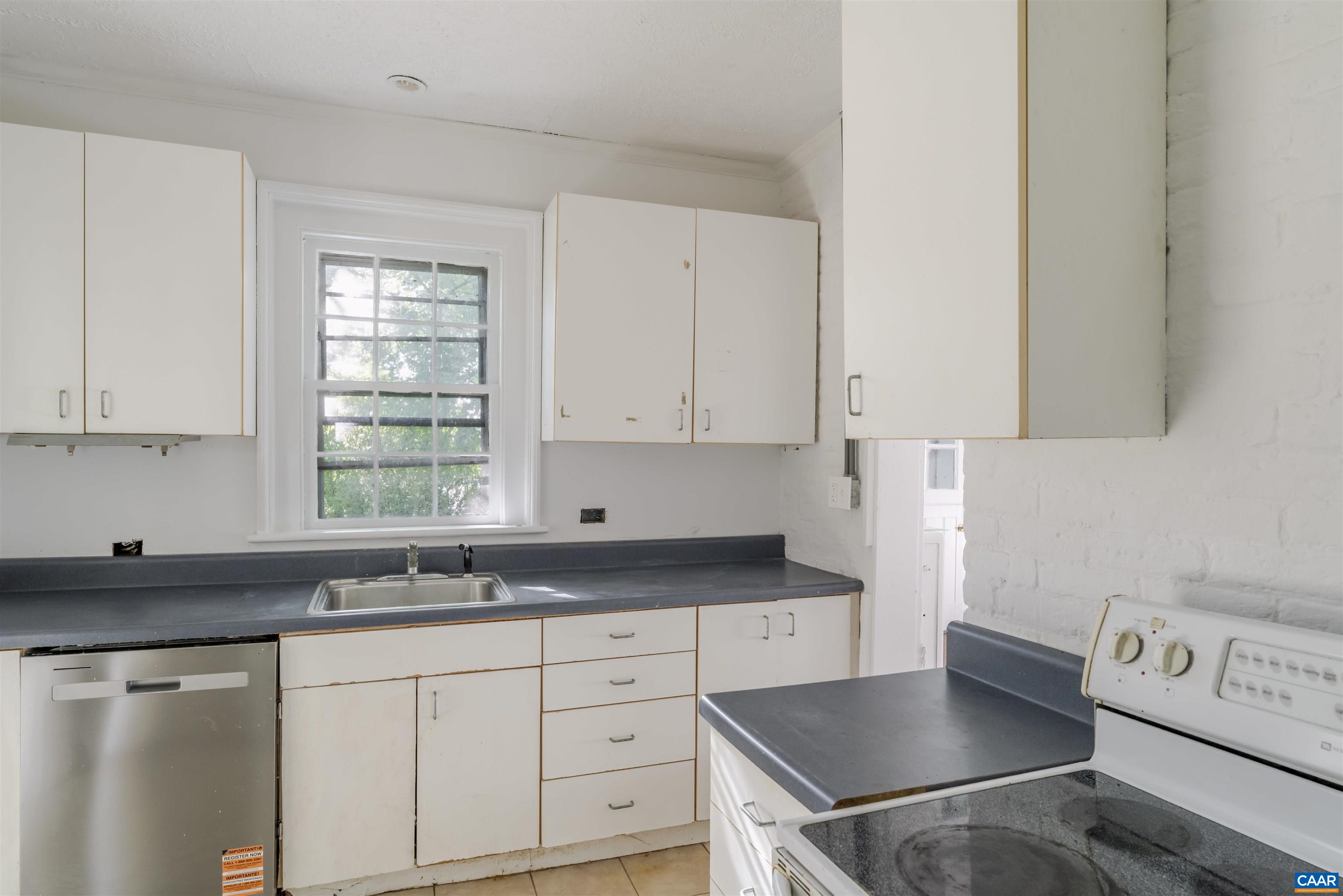 1201 EAST JEFFERSON ST 