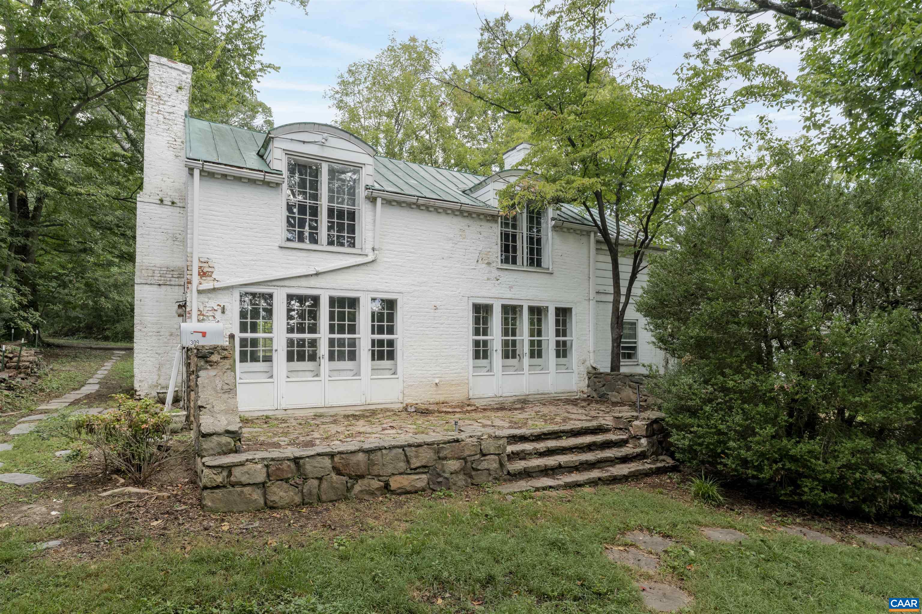 1201 EAST JEFFERSON ST 