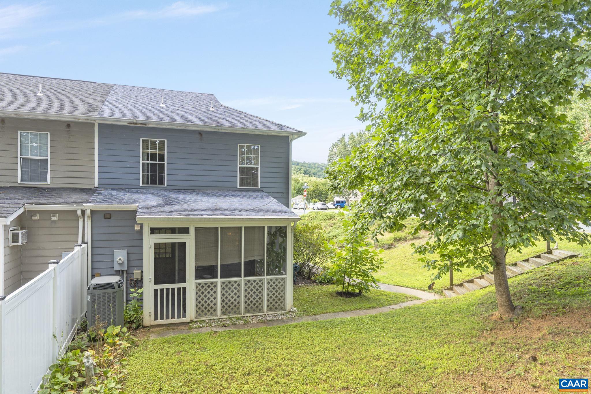 4727 WREN CT