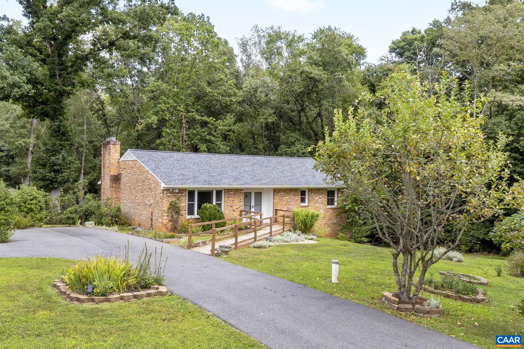 635 RIDGEMONT RD