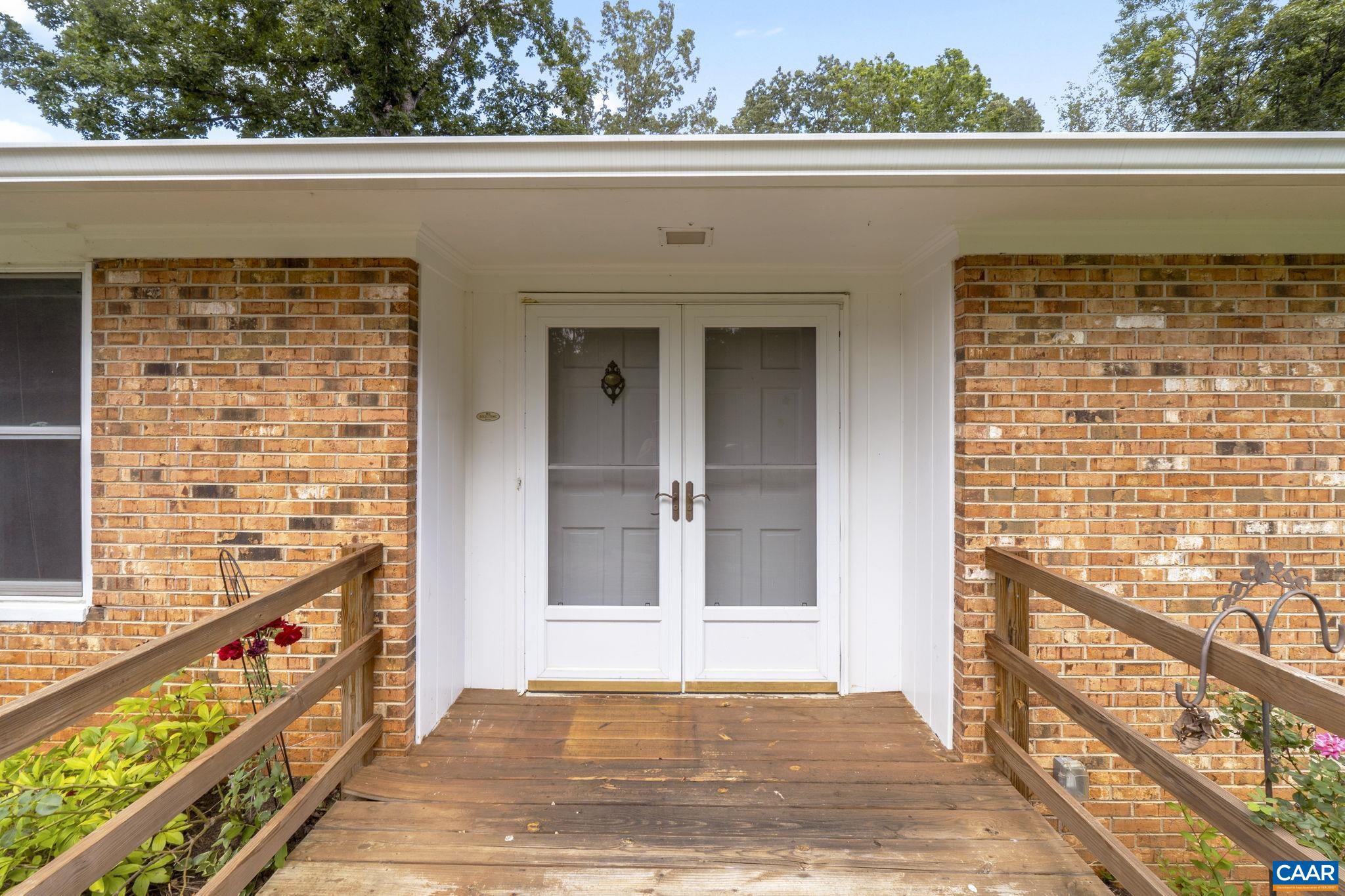 635 RIDGEMONT RD