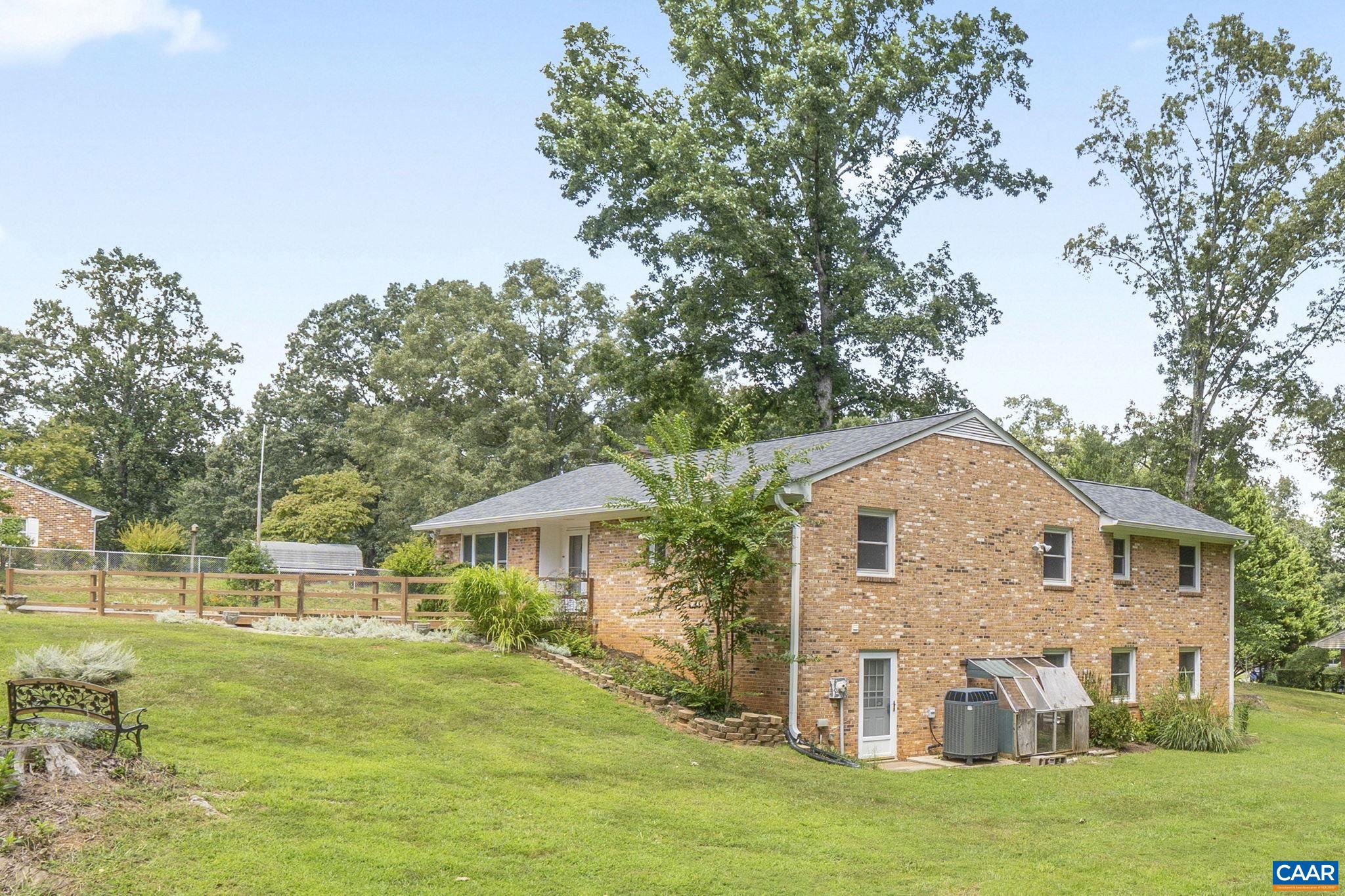 635 RIDGEMONT RD
