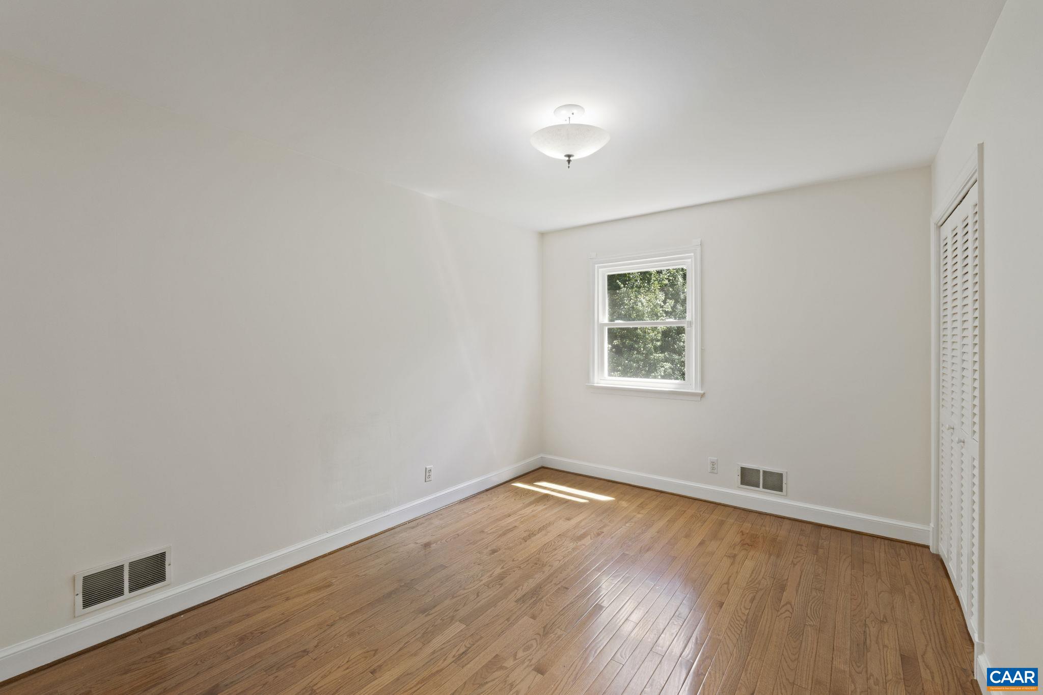 635 RIDGEMONT RD