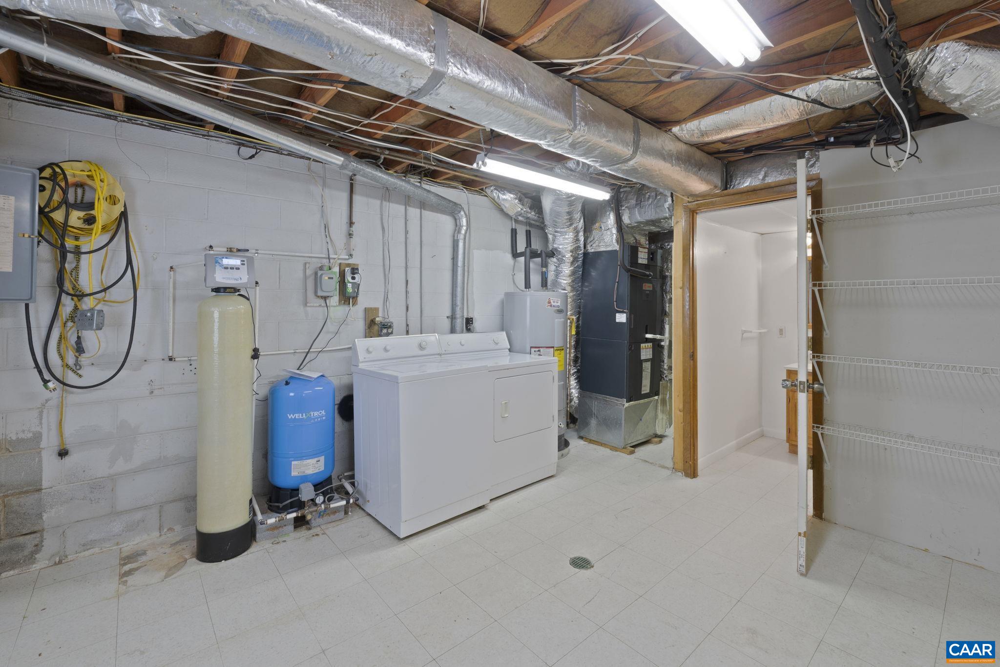 635 RIDGEMONT RD