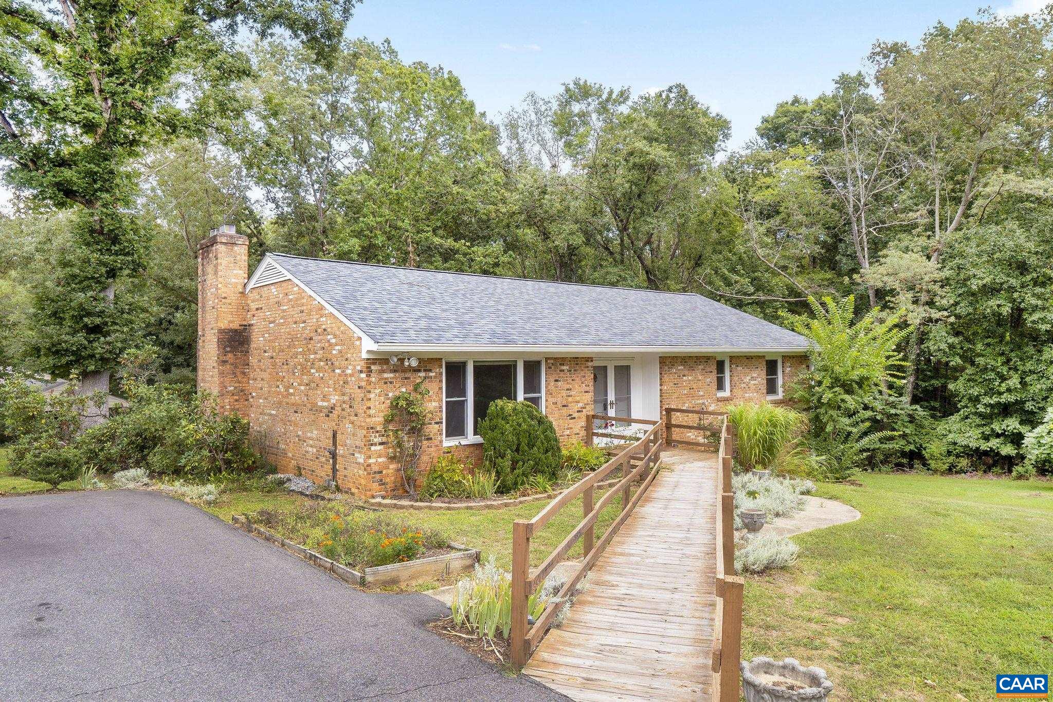 635 RIDGEMONT RD