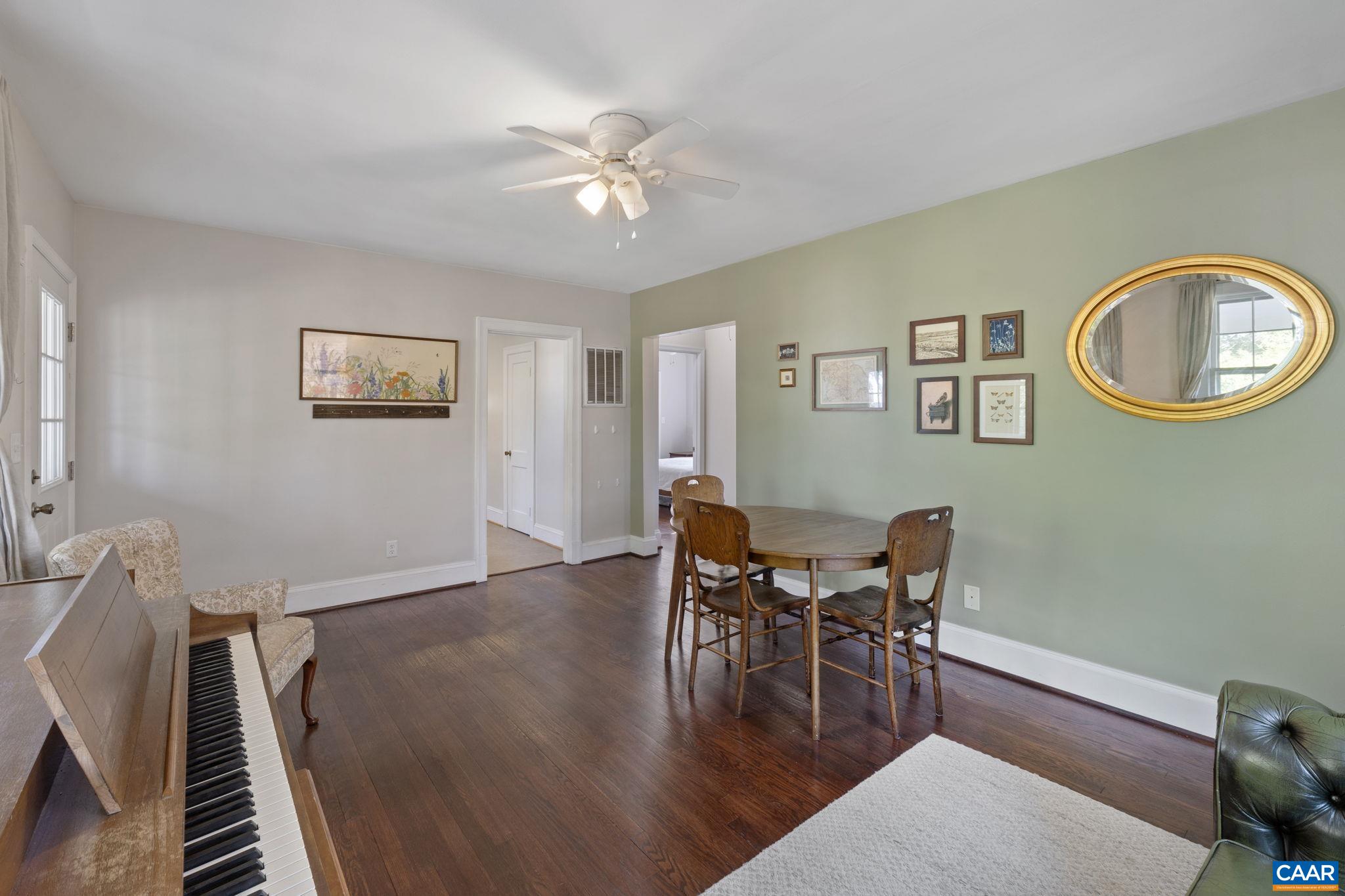 210 FAIRWAY AVE