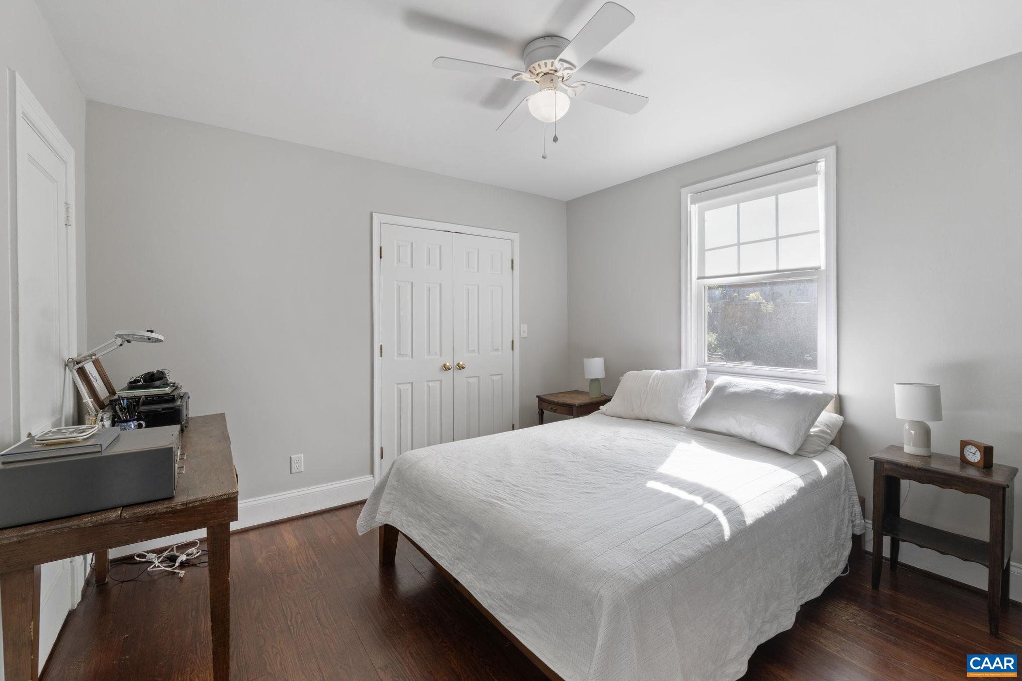 210 FAIRWAY AVE