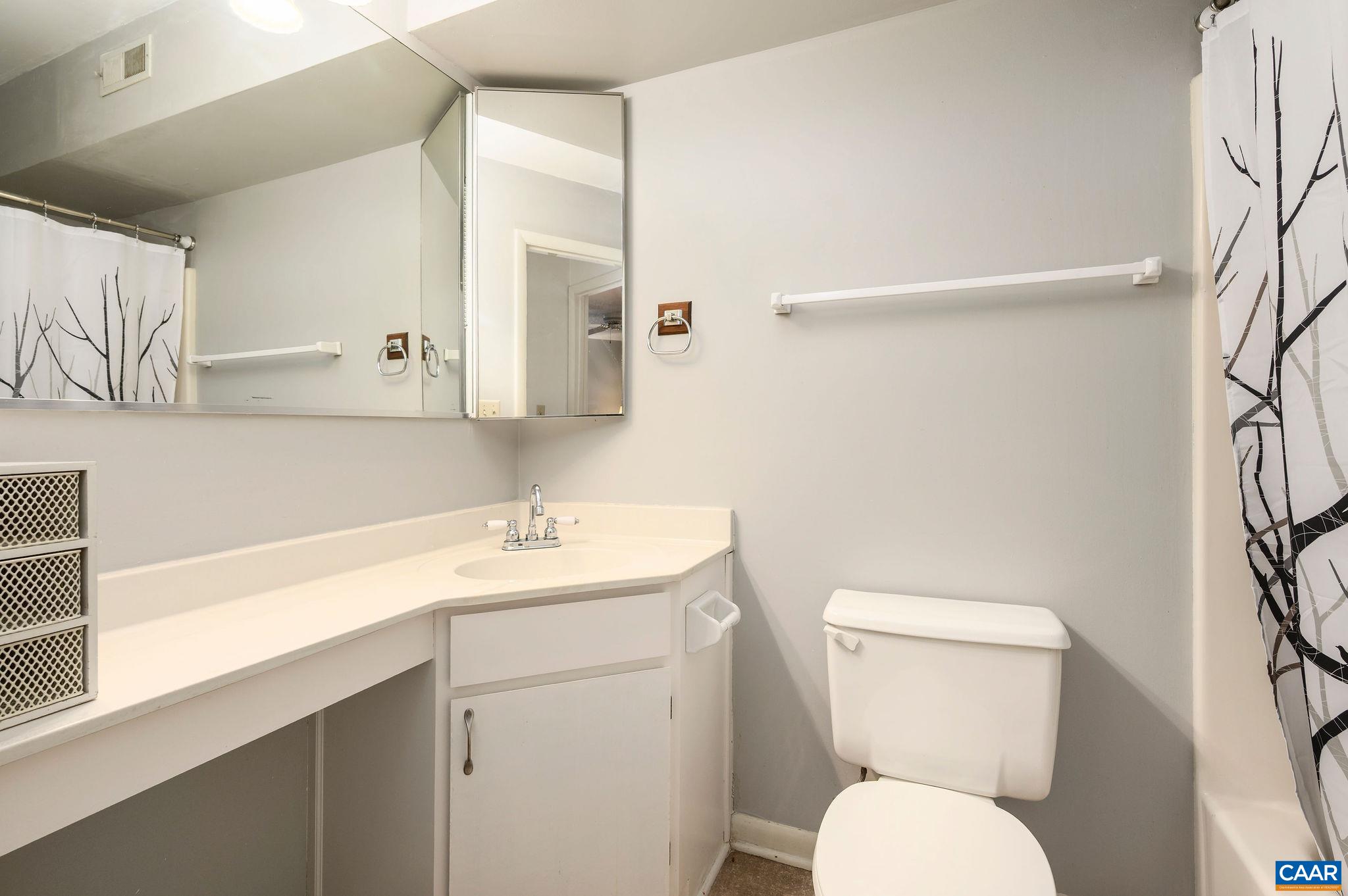 115 TURTLE CREEK RD Unit: 2