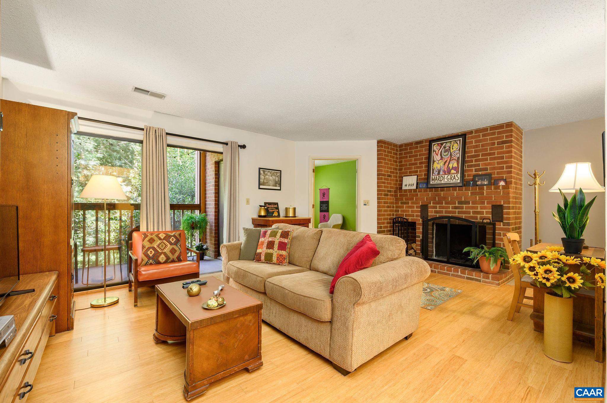 115 TURTLE CREEK RD Unit: 2