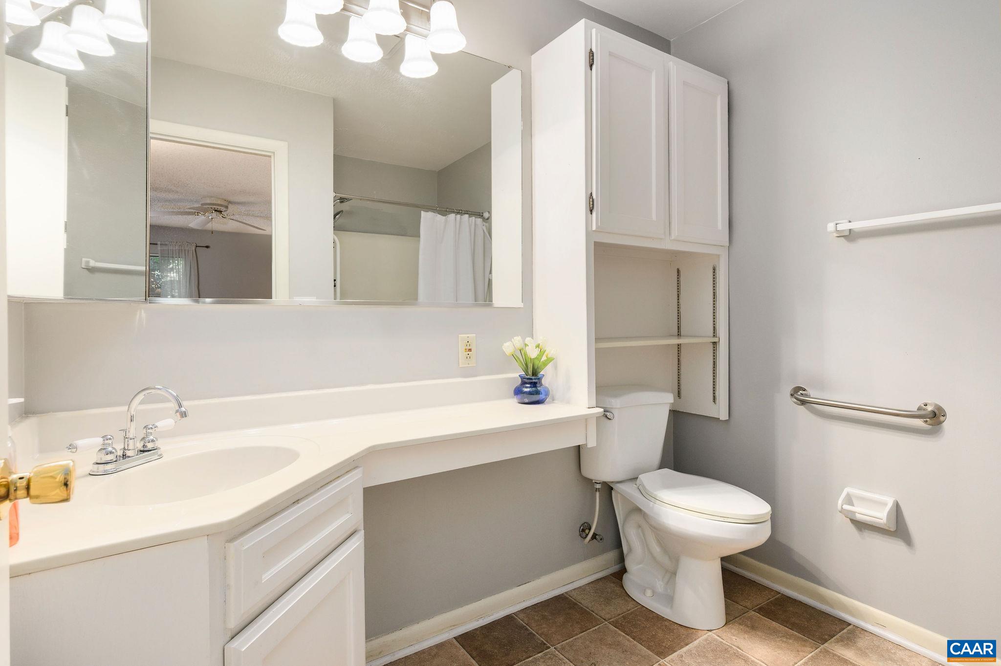 115 TURTLE CREEK RD Unit: 2