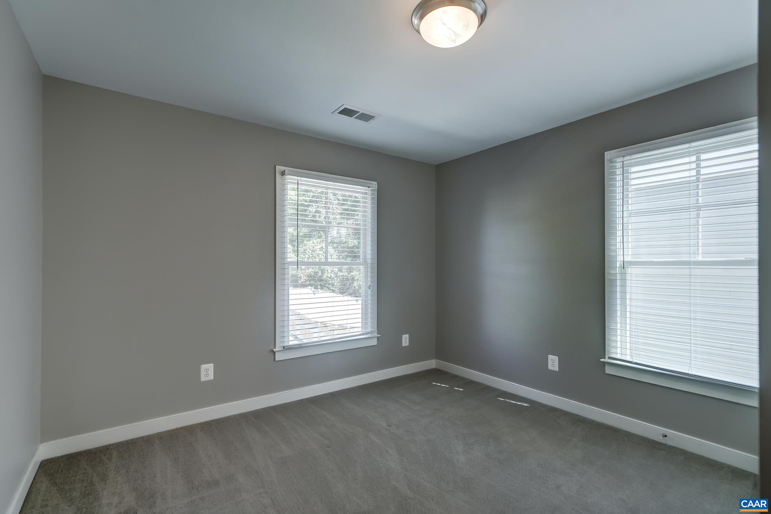 1059 KILLDEER LN