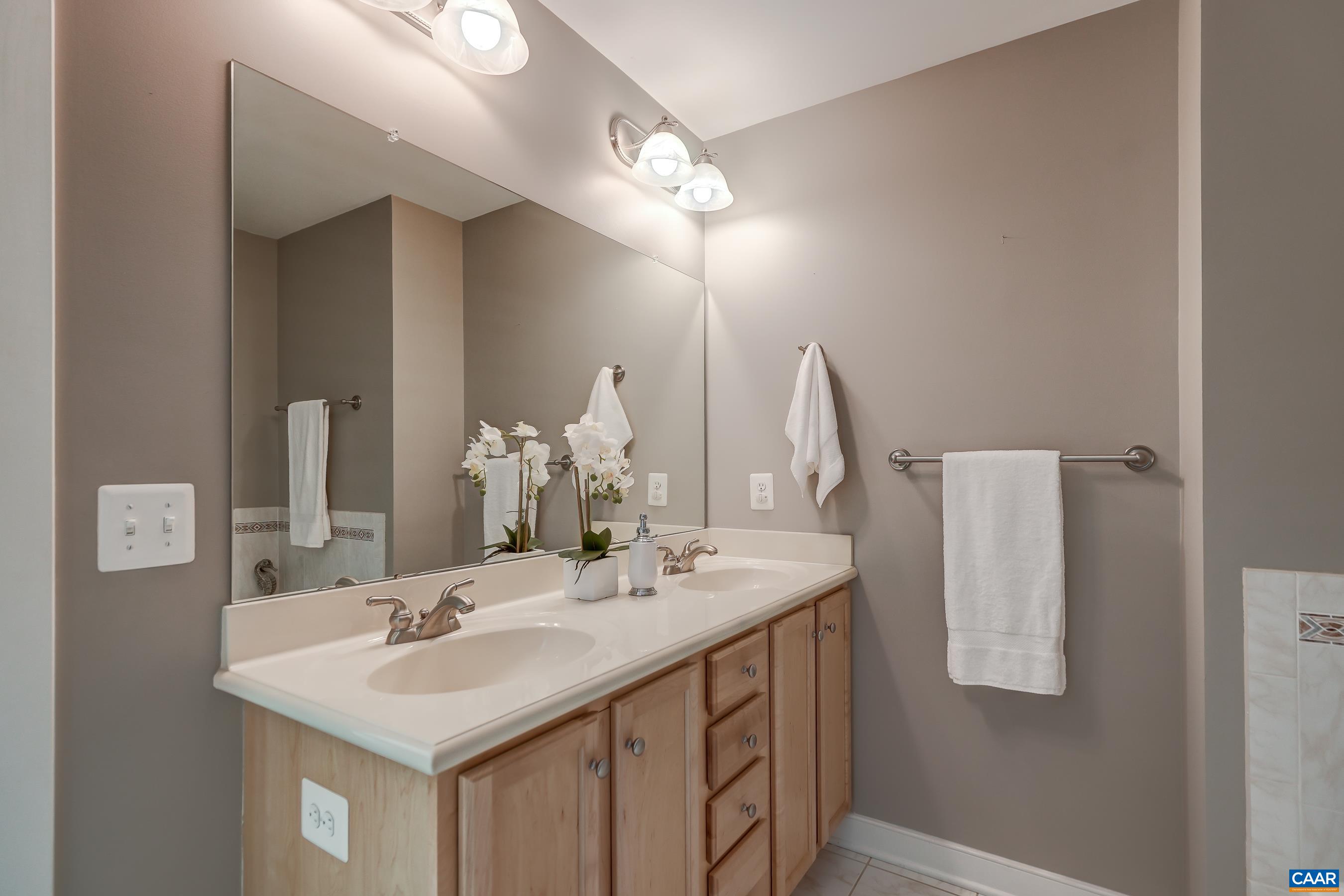 1059 KILLDEER LN