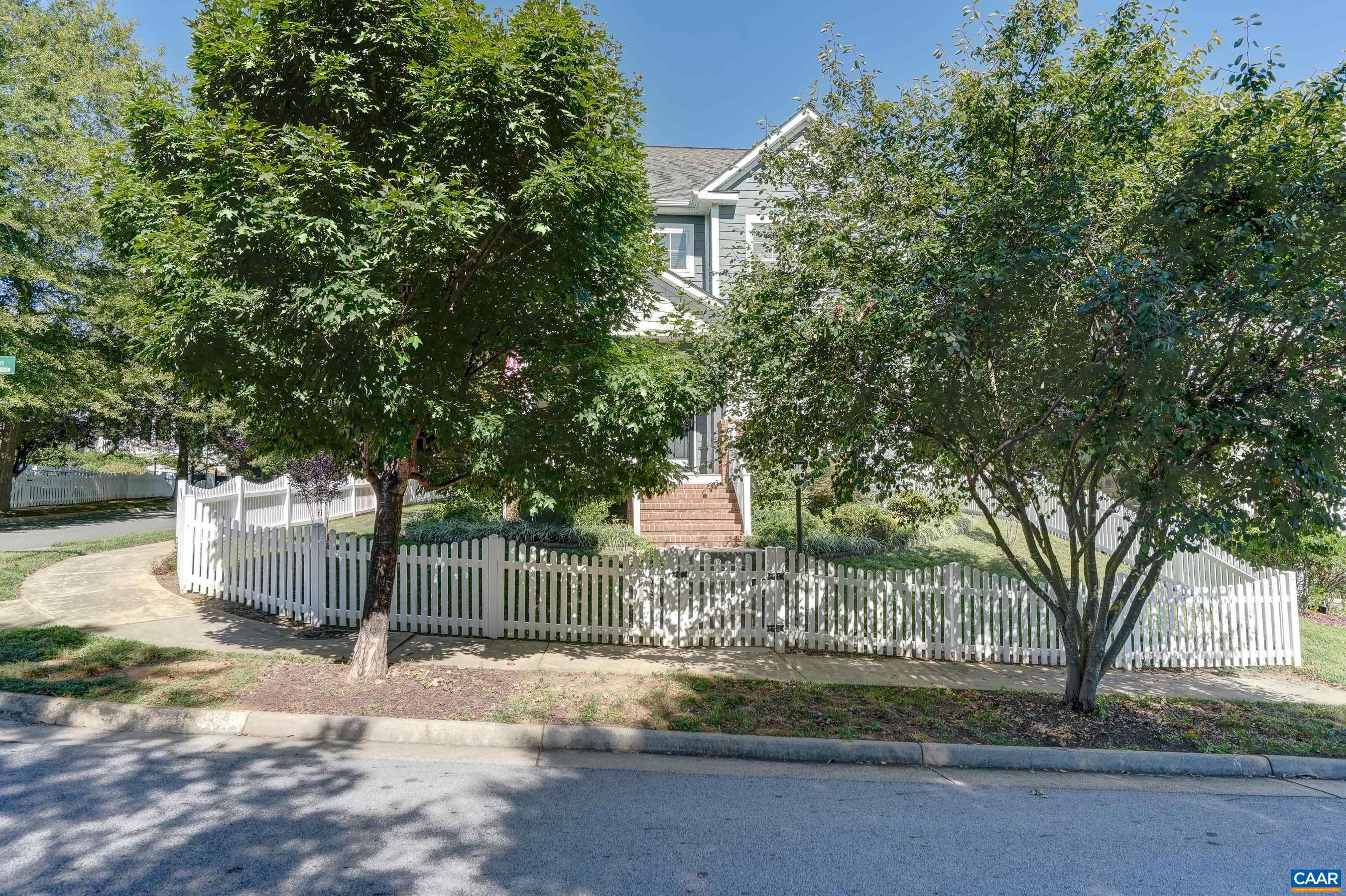 1059 KILLDEER LN