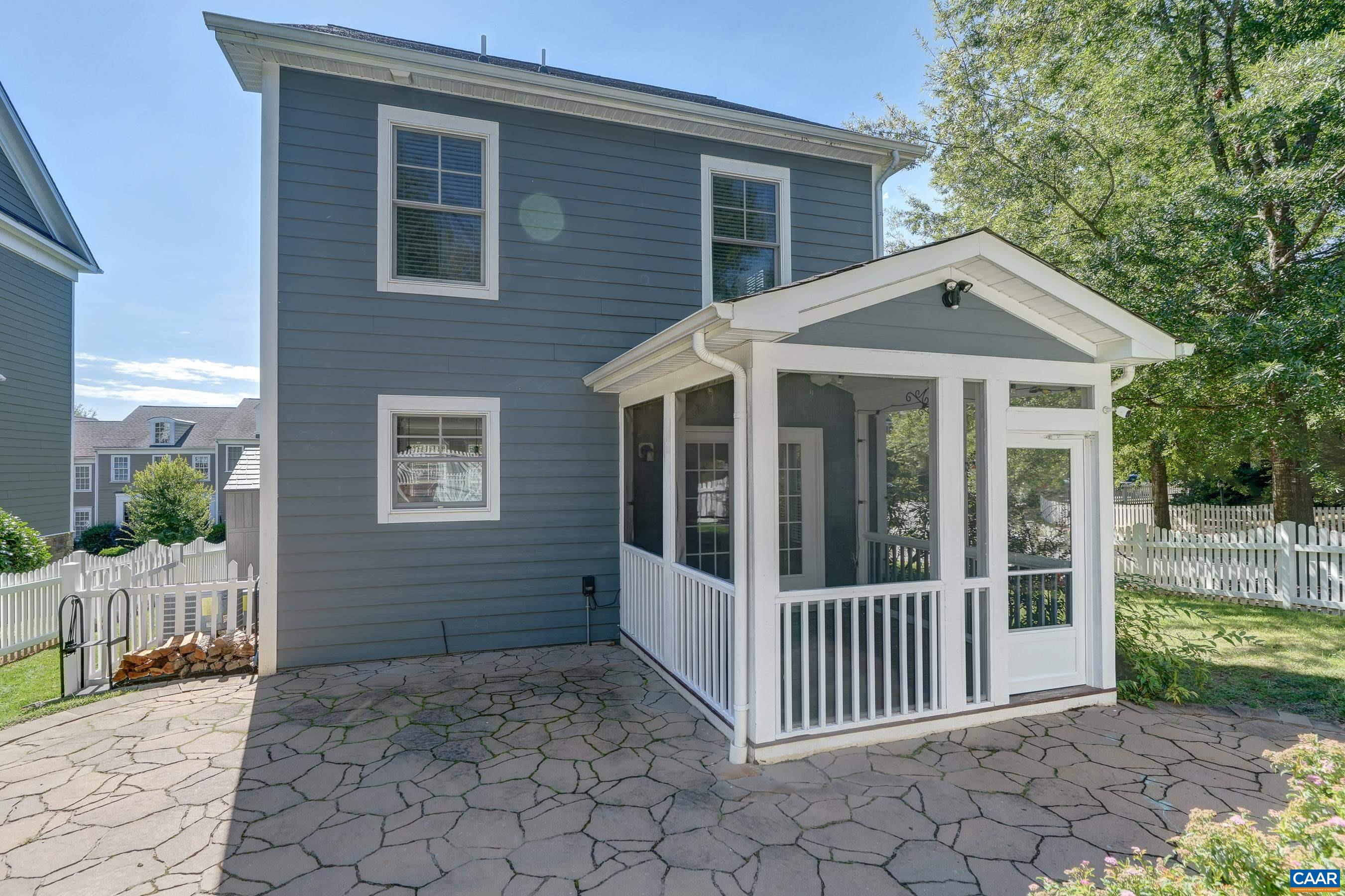 1059 KILLDEER LN