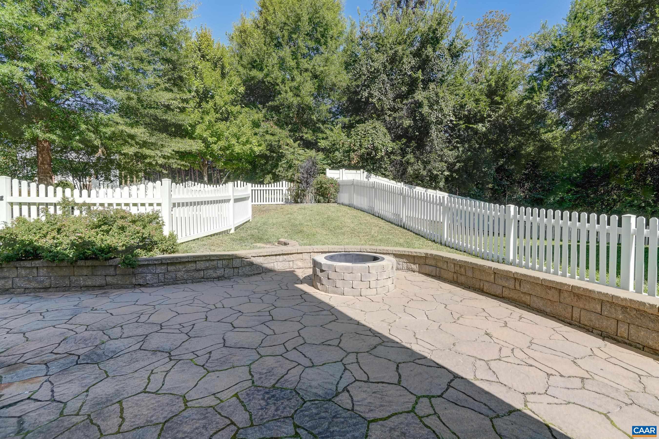 1059 KILLDEER LN