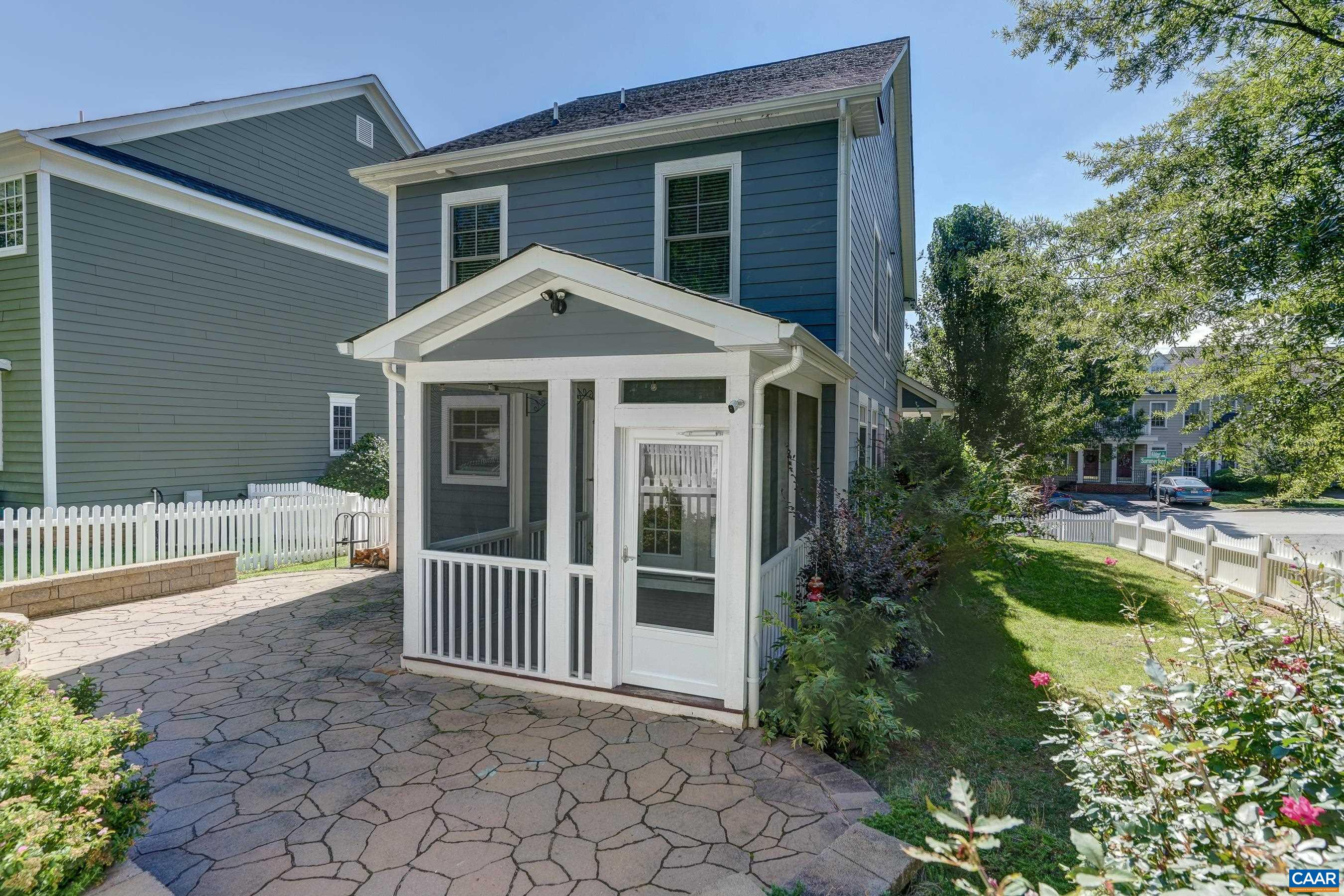 1059 KILLDEER LN