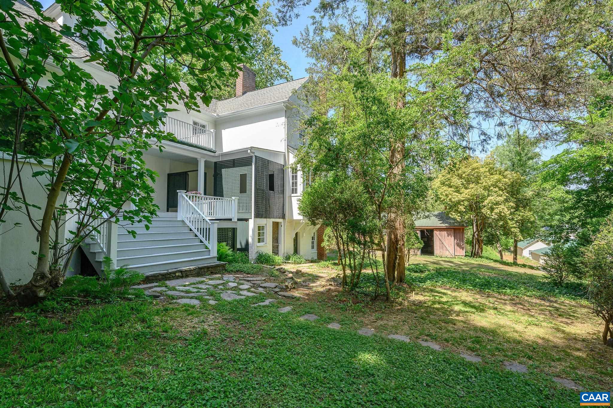 1326 RUGBY RD