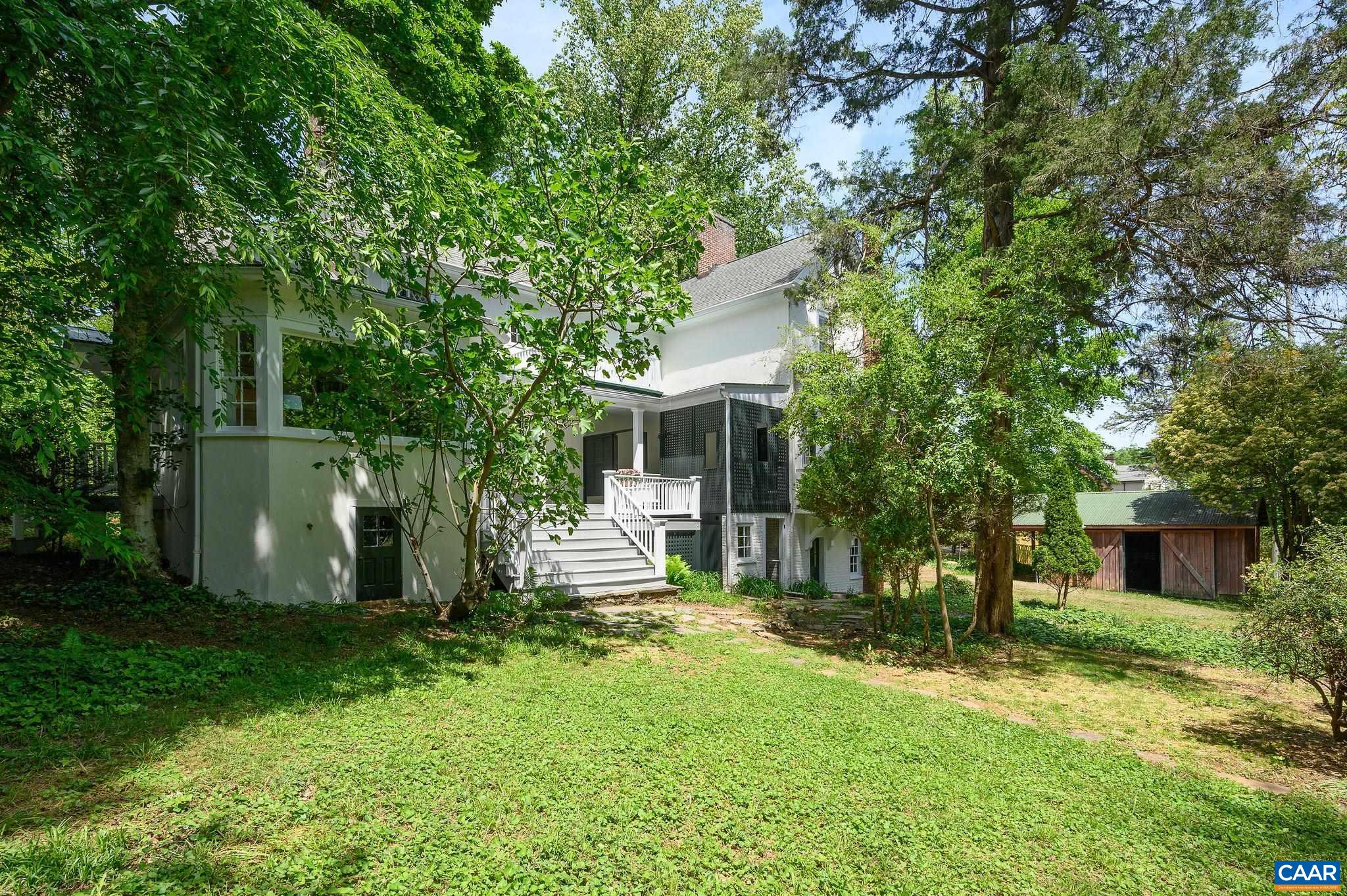 1326 RUGBY RD