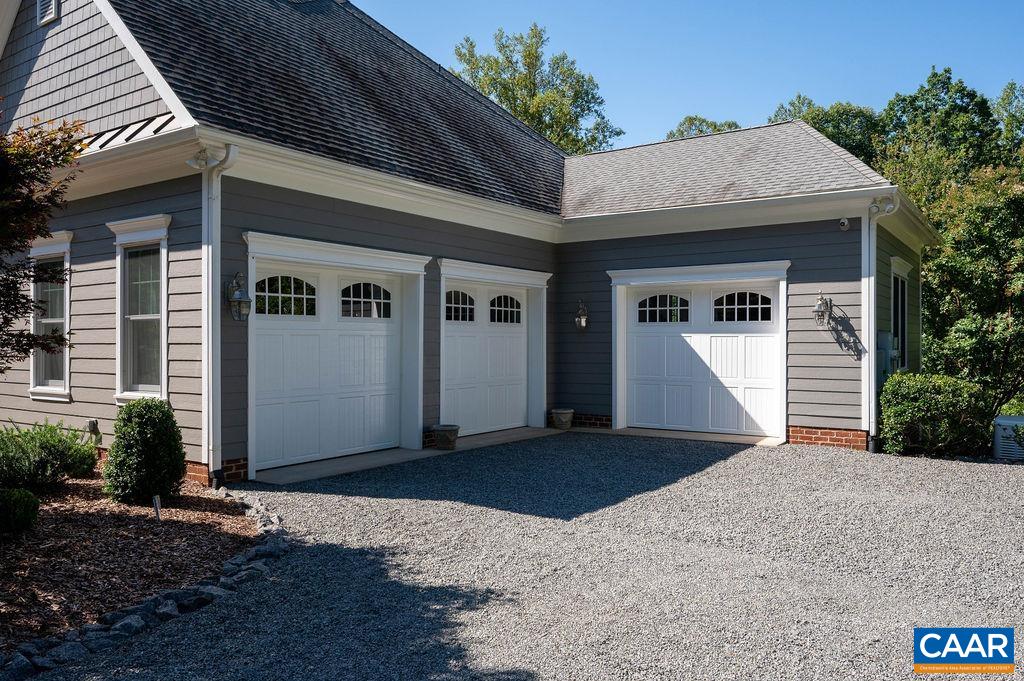 3285 WOODSON MOUNTAIN LN