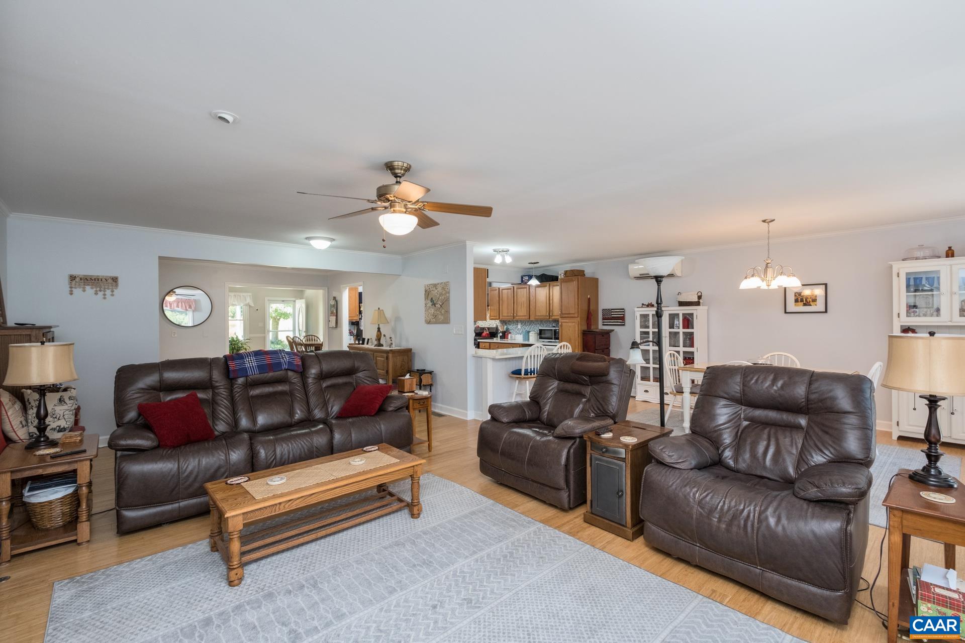 162 ROLLING HILLS RD