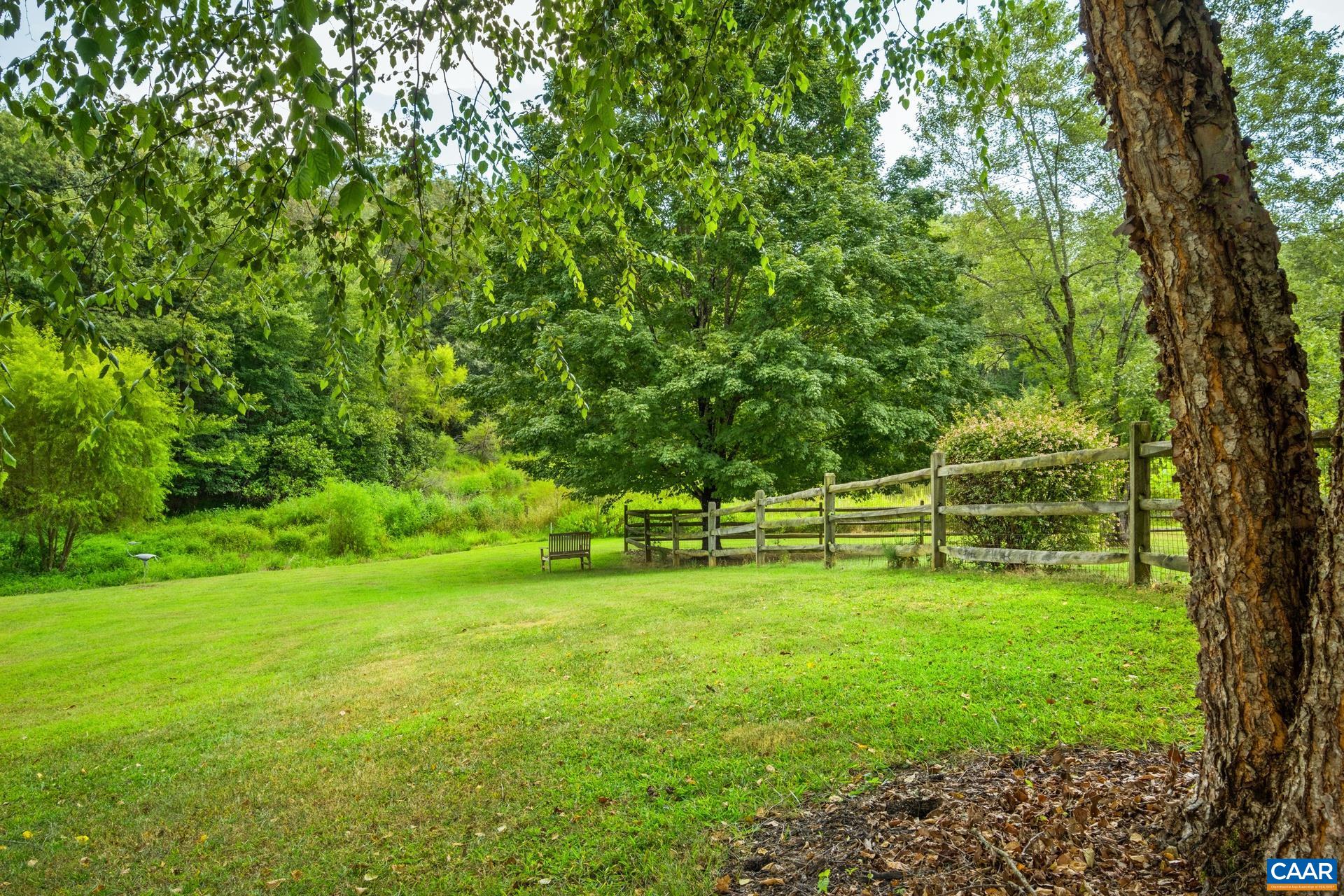 162 ROLLING HILLS RD