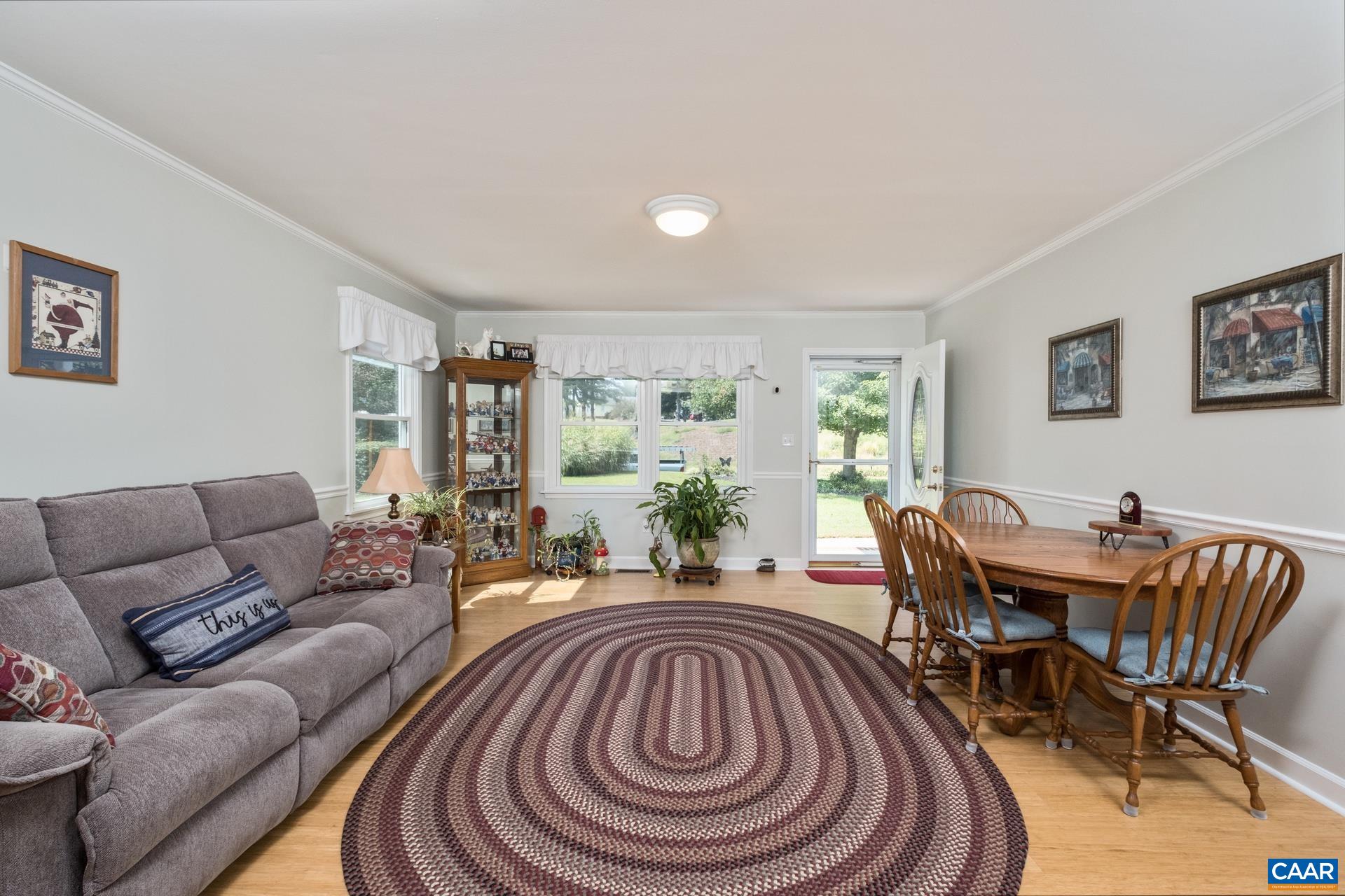 162 ROLLING HILLS RD
