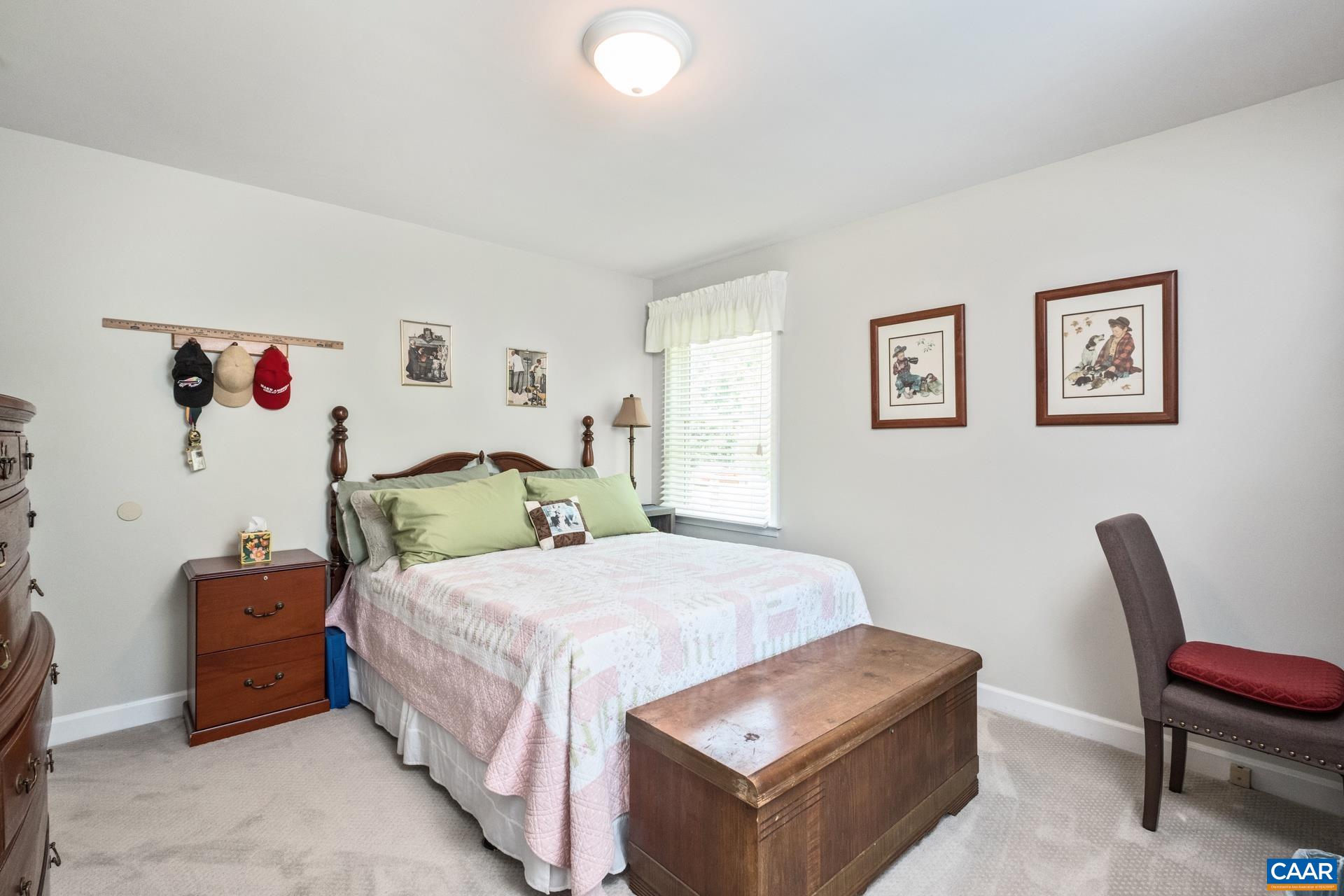 162 ROLLING HILLS RD